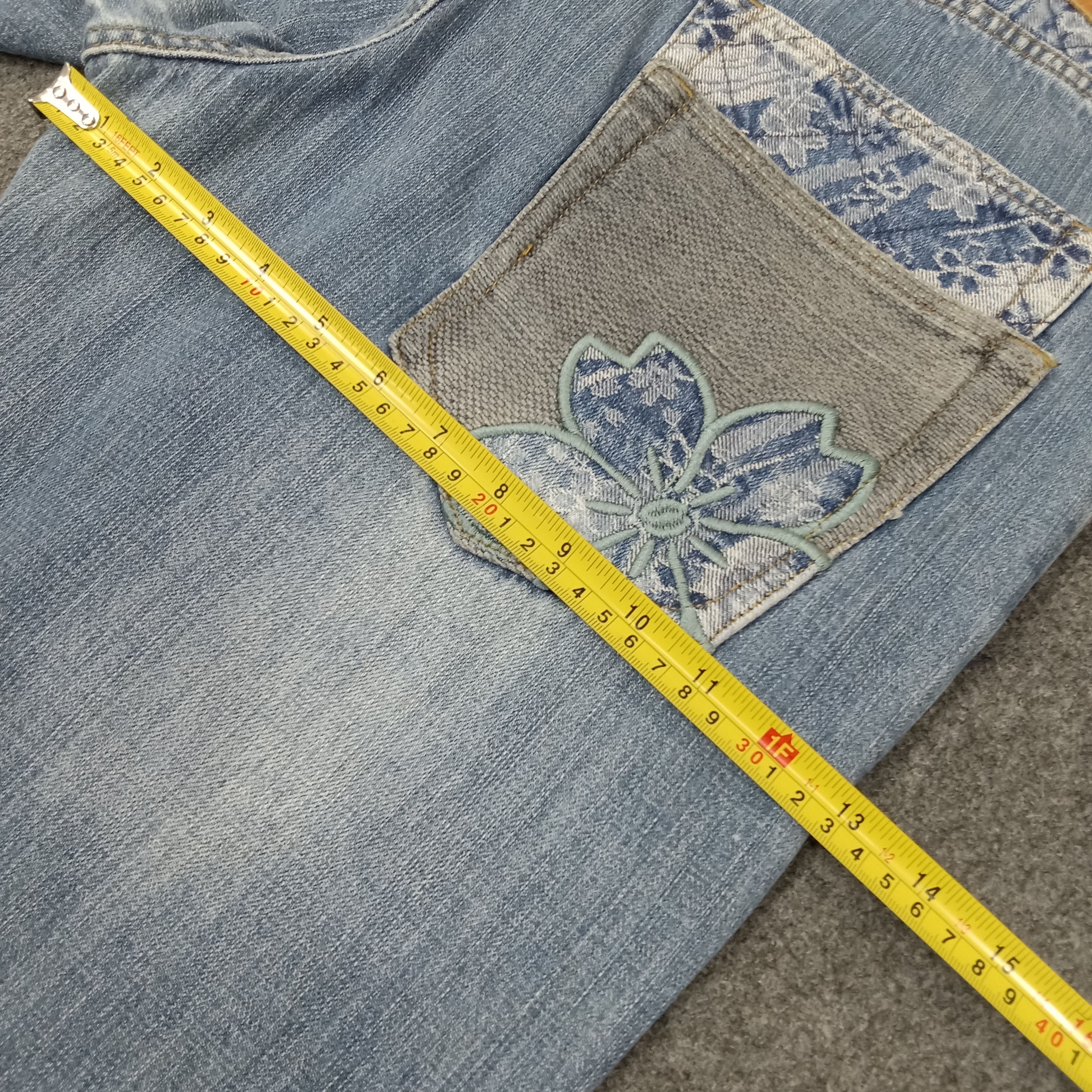 Karakuri Tamashii Karakuri Tamashii Japan Embroidery Flower Denim Jean C252N29 Size US 33 - 10 Thumbnail