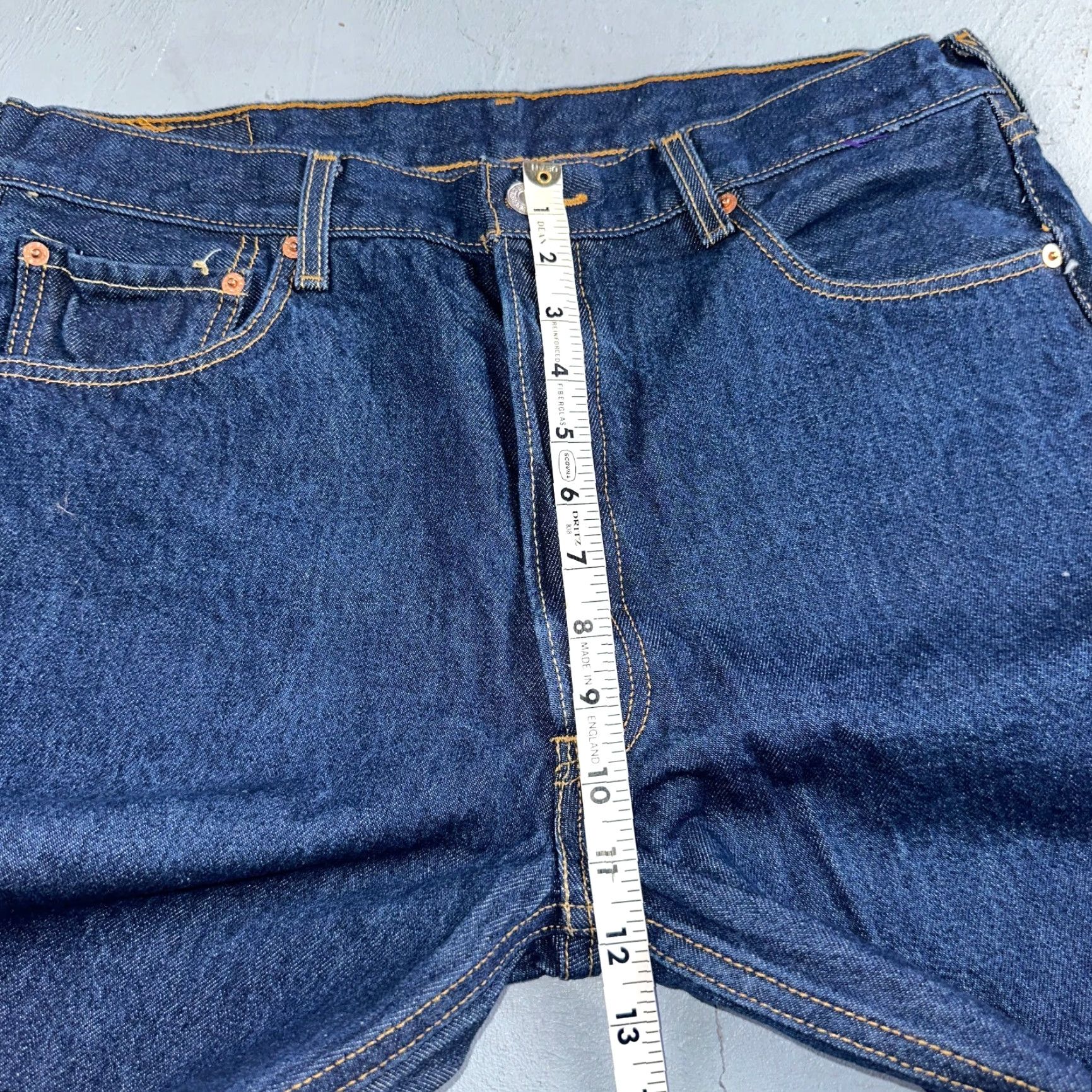 Levi's VINTAGE Levi's 501 Jeans Men Adult Medium Dark Blue 90s Straight Leg Denim Casual Size US 36 / EU 52 - 7 Thumbnail