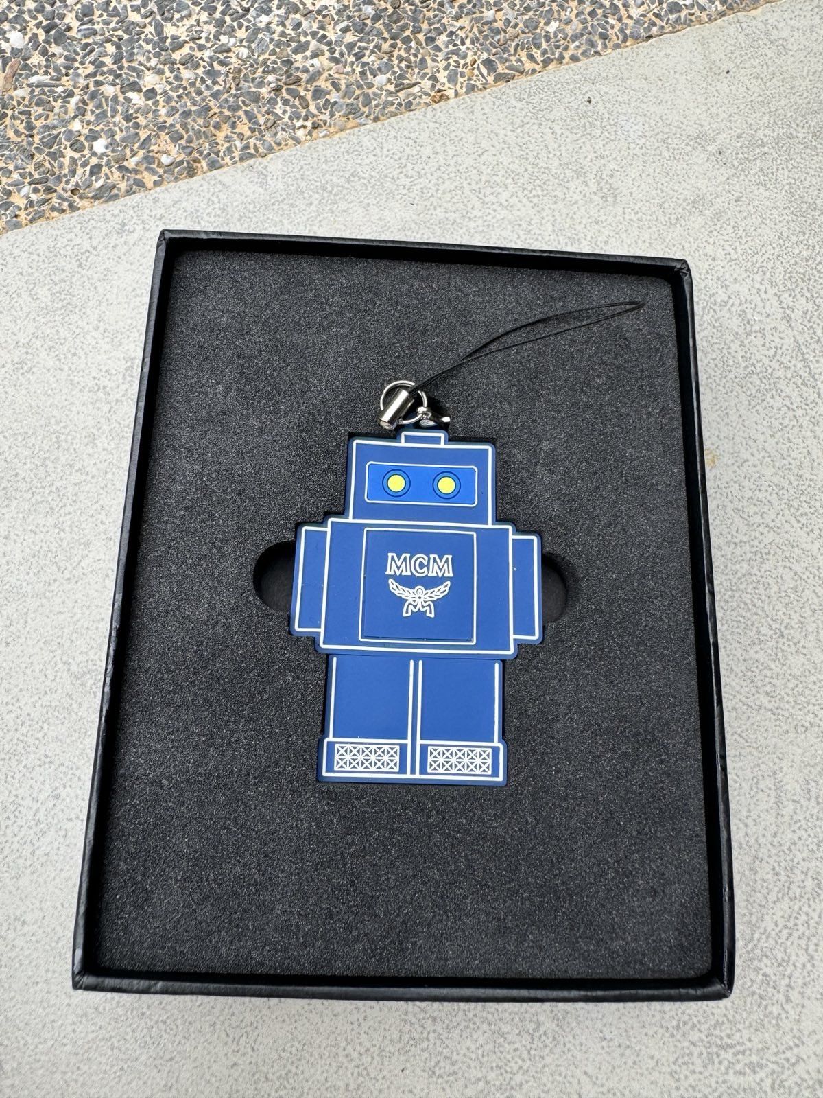 MCM MCM USB SINGAPORE Size ONE SIZE - 1 Thumbnail