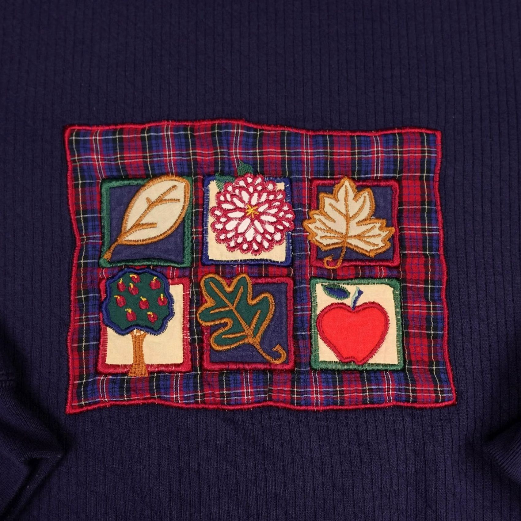 Vintage VINTAGE Baxter & Wells Sweater 1X Blue Plaid Fall Leaves Appliqué 90s Pullover Womens Size XL / US 12-14 / IT 48-50 - 3 Thumbnail