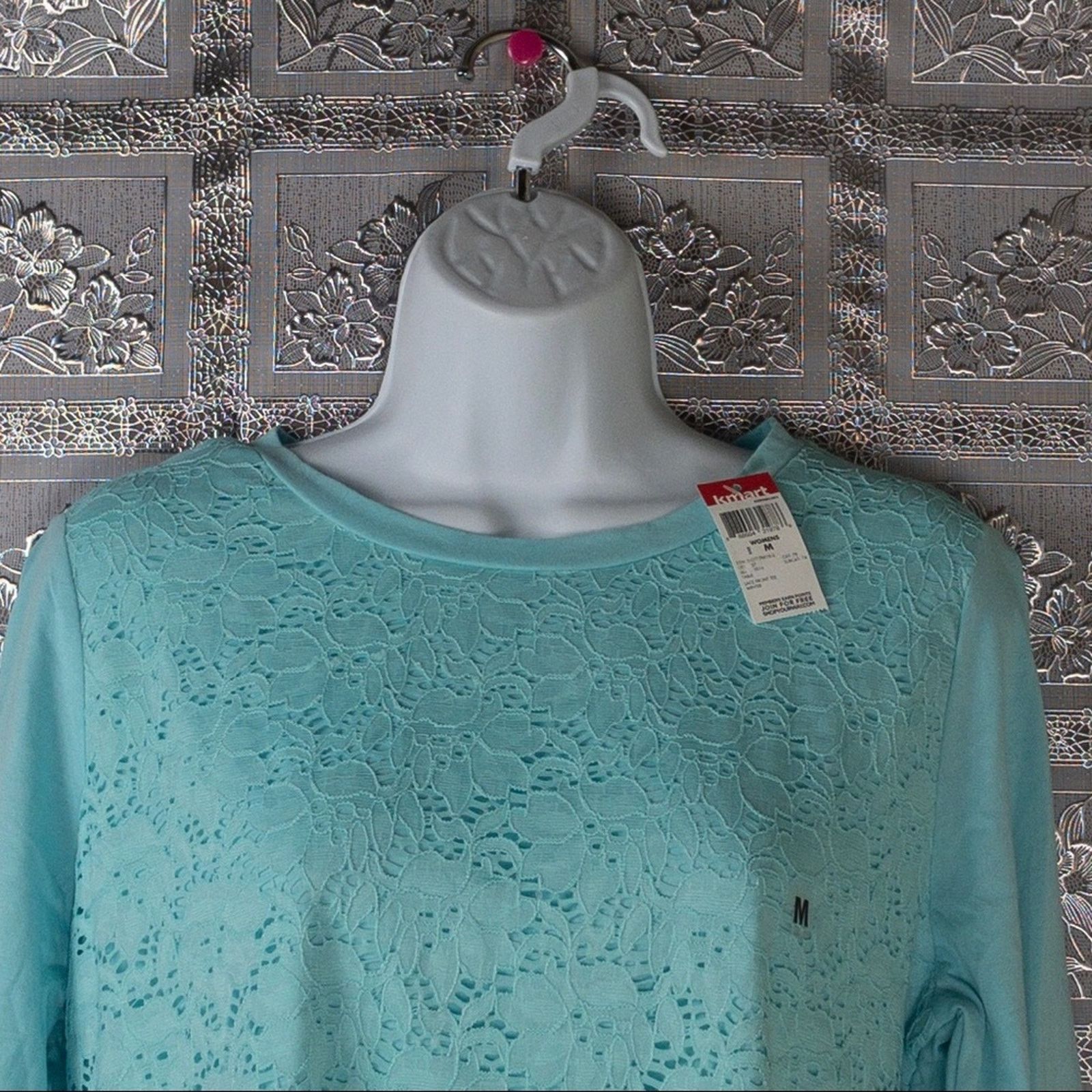 Basic Editions NWT Basic Editions Front Crochet Lace Overlay Top Size M / US 6-8 / IT 42-44 - 4 Thumbnail