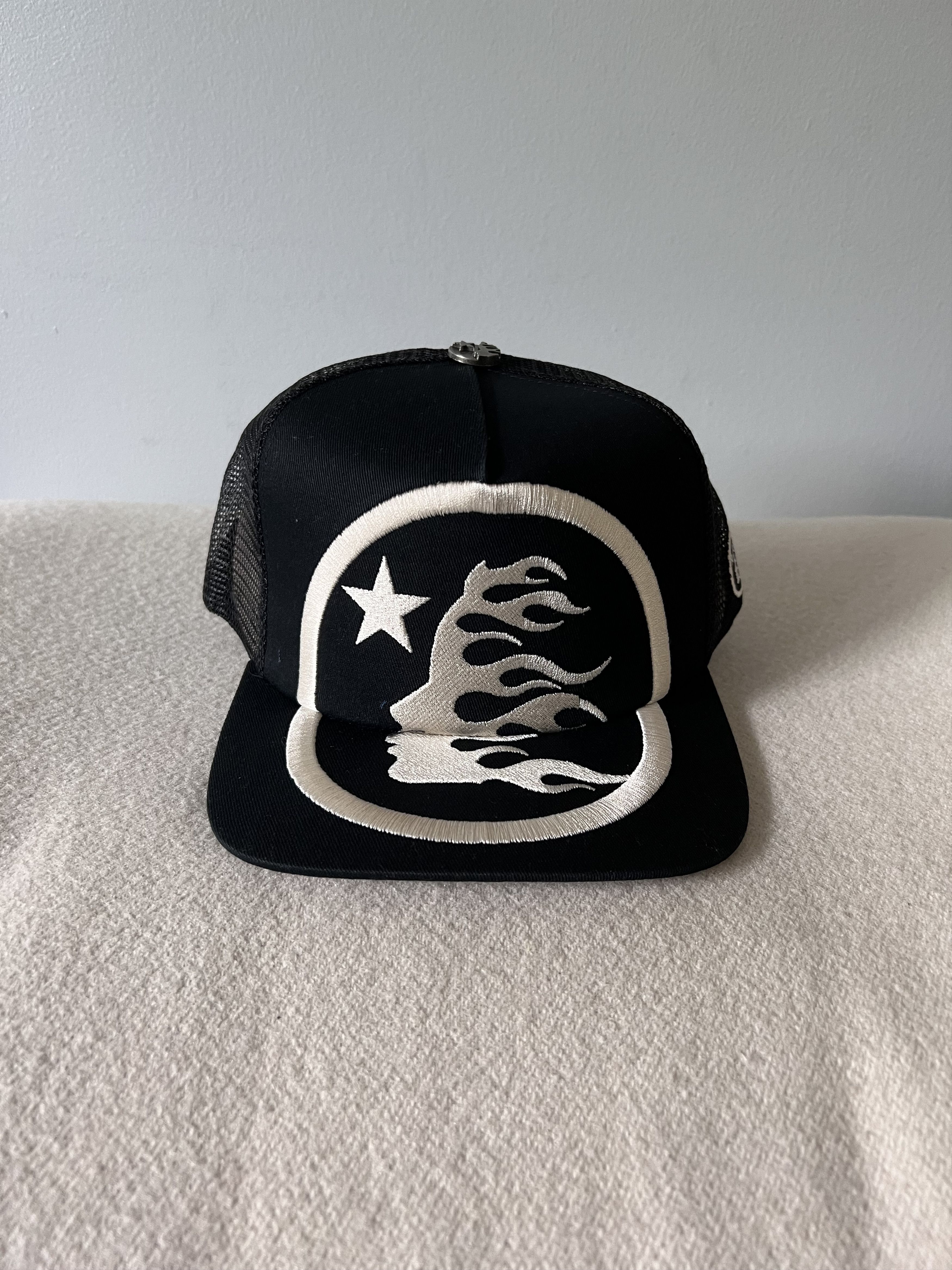 image of Hellstar Big Logo Trucker Snapback Hat In Black, Men's