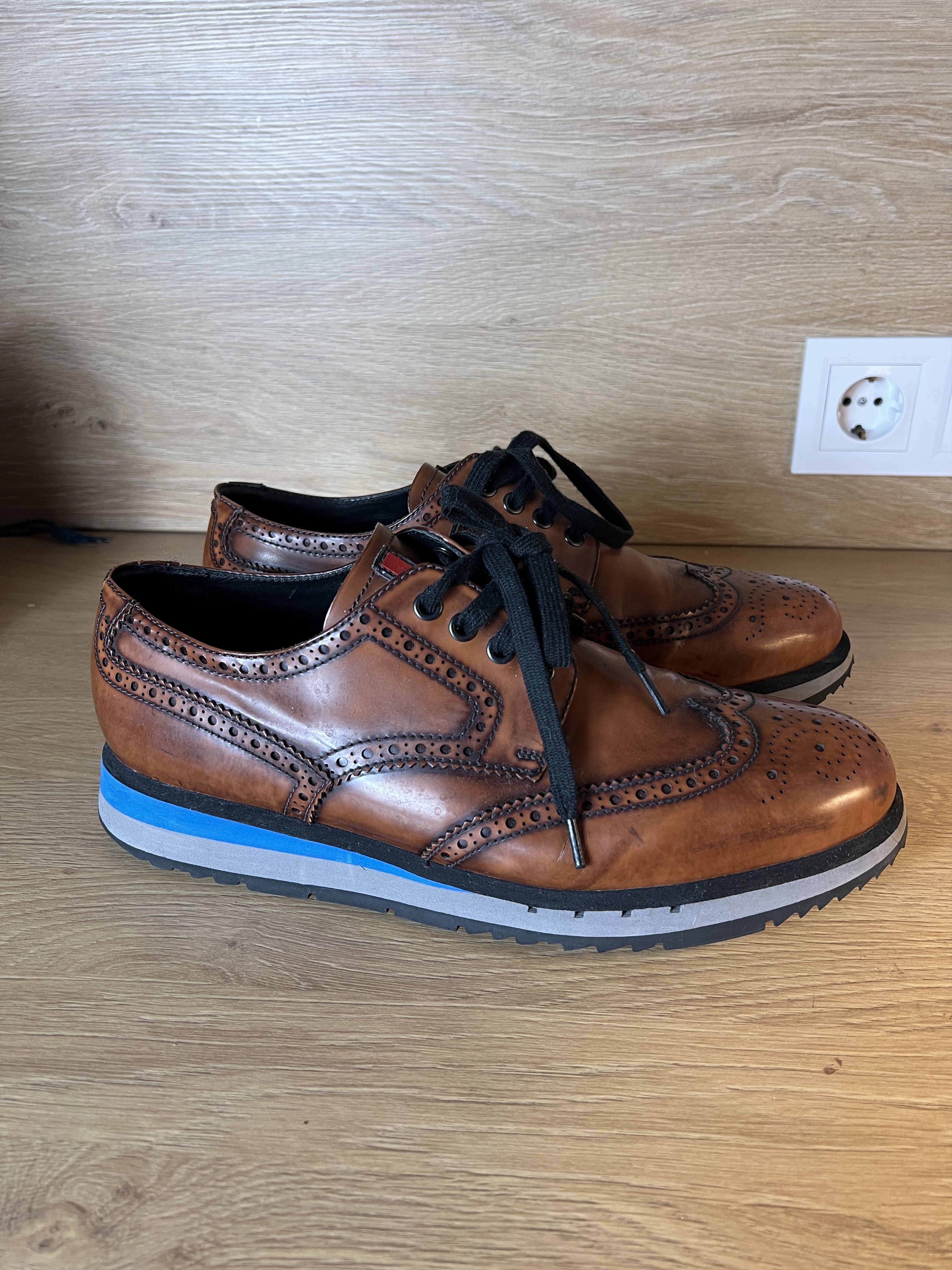 Prada prada brown wingtip lace up round toe leather brogue red tab Size US 9.5 / EU 42-43 - 2 Thumbnail
