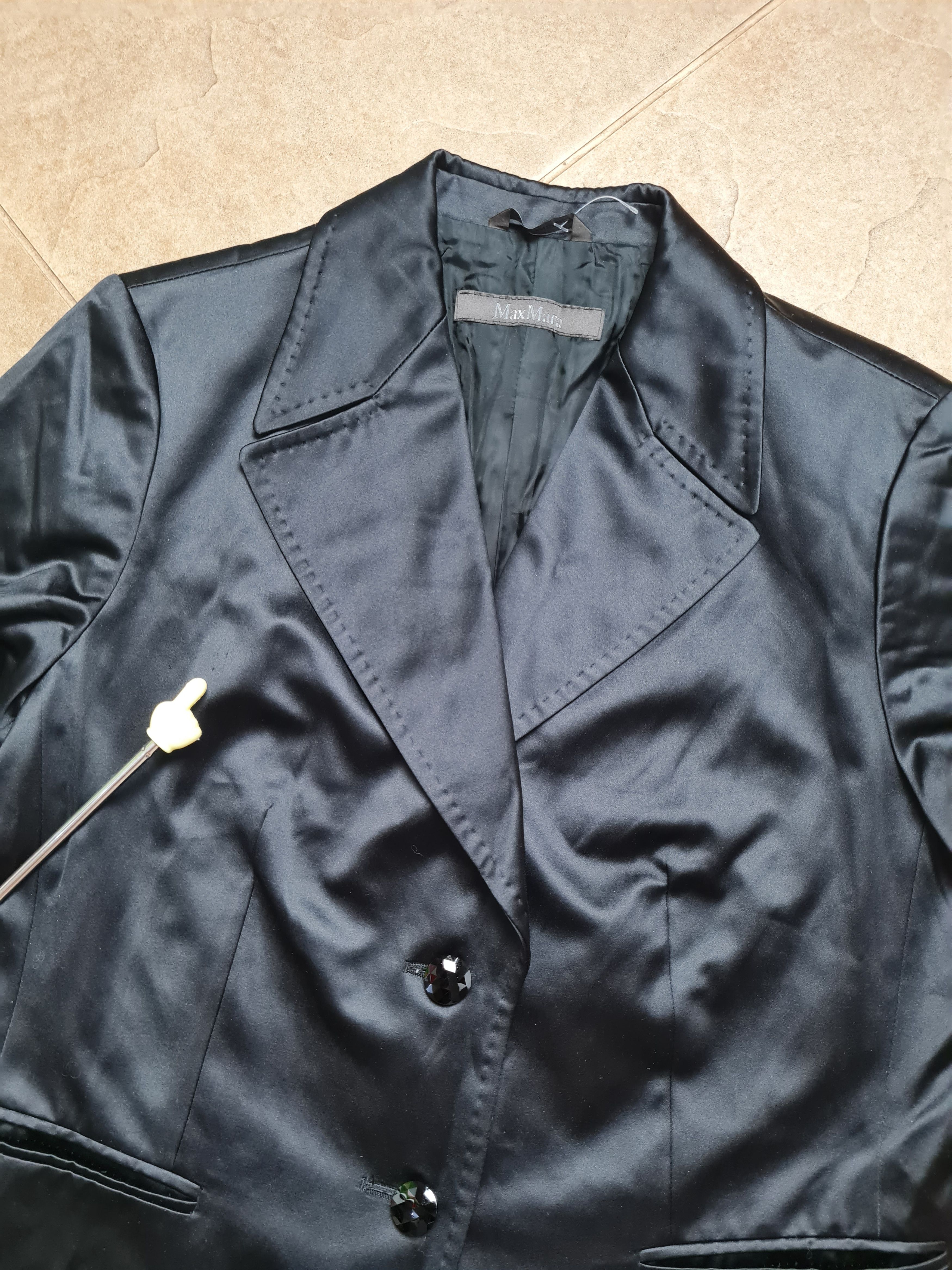Max Mara Max Mara Black Satin Blazer Jacket Single Breasted Elegant Size M / US 6-8 / IT 42-44 - 4 Thumbnail