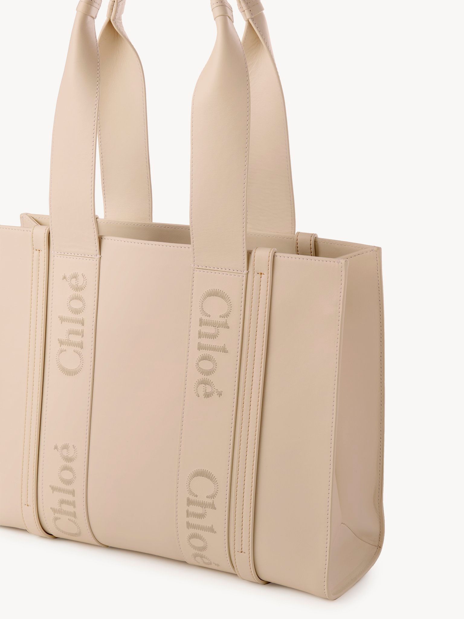 Chloe o1loc1c10425 Size:OS / Woody Medium Bag in Cement Pink Size ONE SIZE - 6 Thumbnail