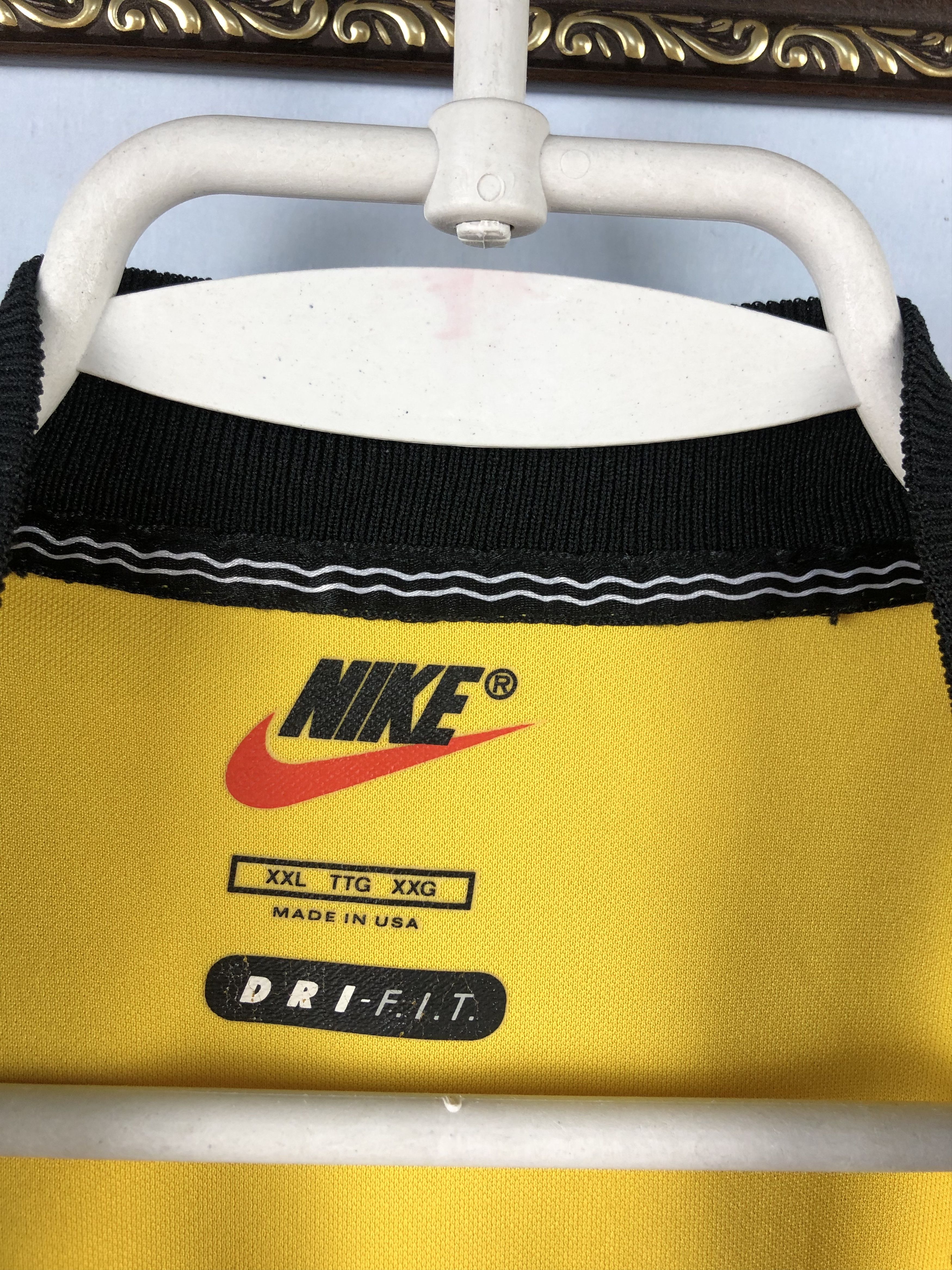 Nike Poland Goalkeeper football shirt 1998 Jersey Rare With Tags Size US XXL / EU 58 / 5 - 11 Thumbnail