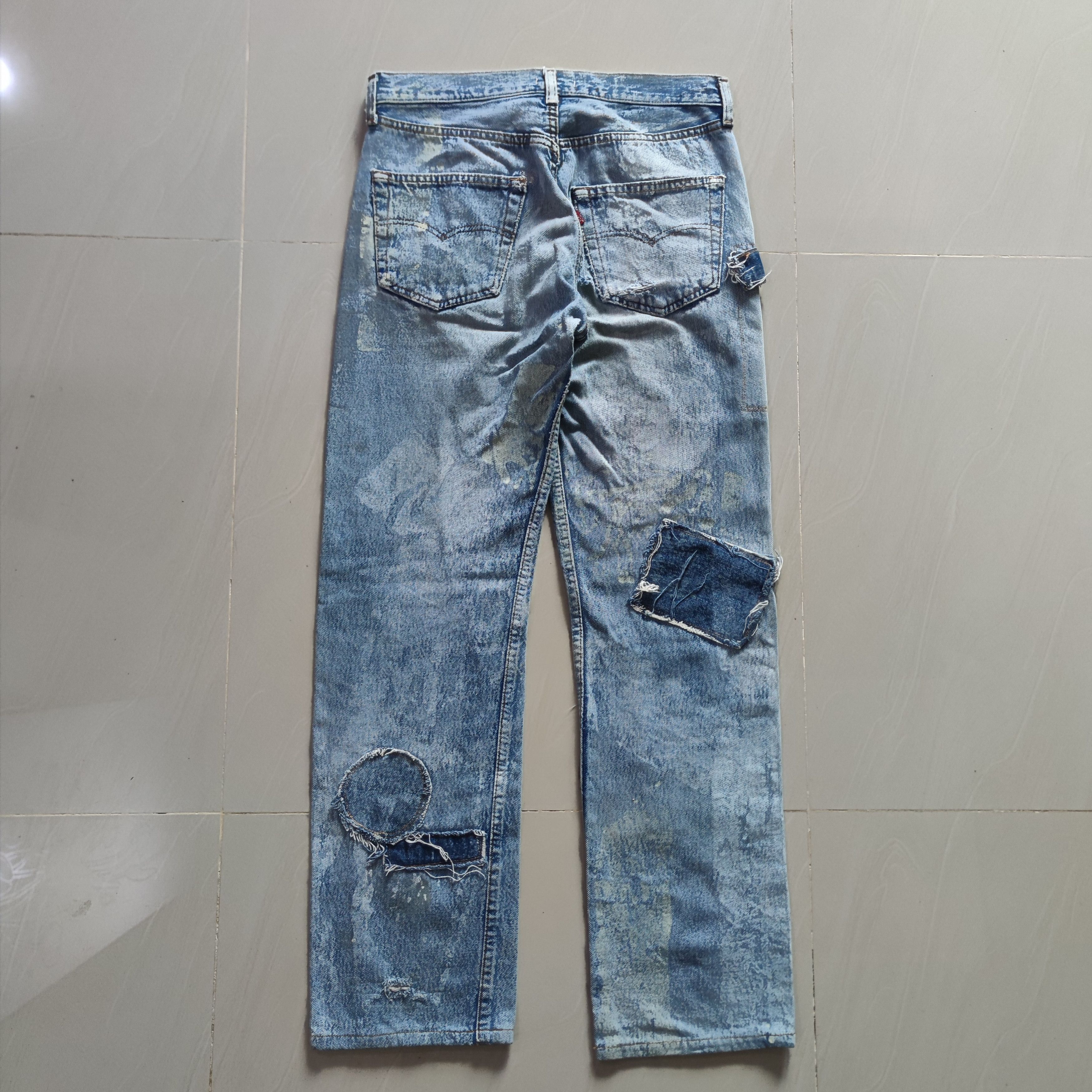 Levi's VINTAGE LEVI'S STRAUSS SAMPLE DISTRESSED JEAN MADE IN USA Size US 31 - 11 Thumbnail