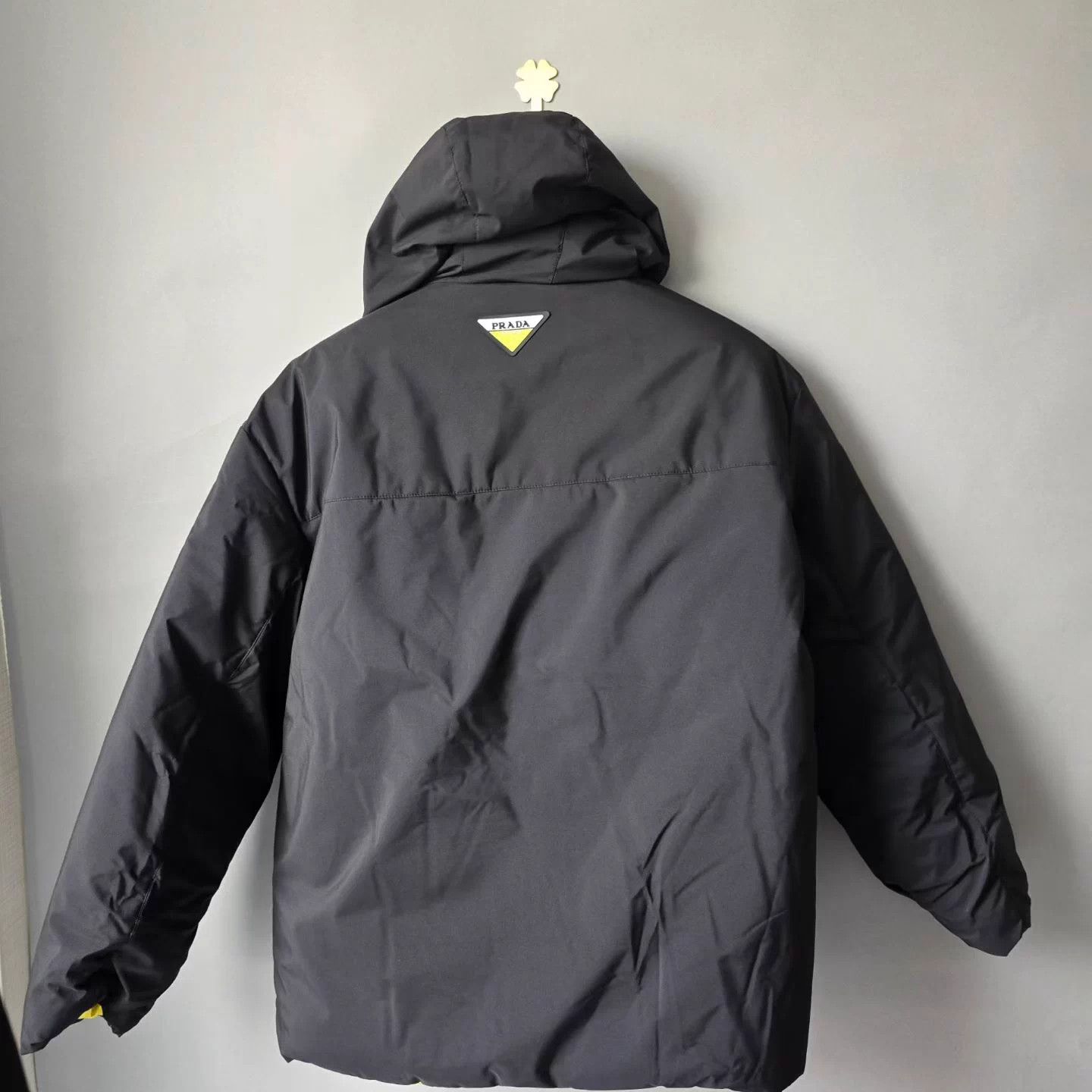 Prada Prada Back Logo Double-Sided Puffer Jacket L Size US L / EU 52-54 / 3 - 1 Thumbnail
