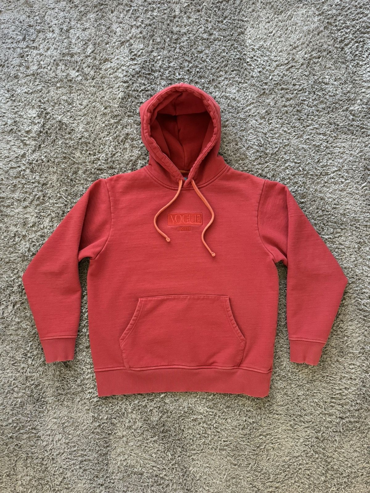 Kith × Vogue 2017 Kith x Vogue Tonal Box Logo Hoodie Pompeain Red Size M Size US M / EU 48-50 / 2 - 2 Thumbnail