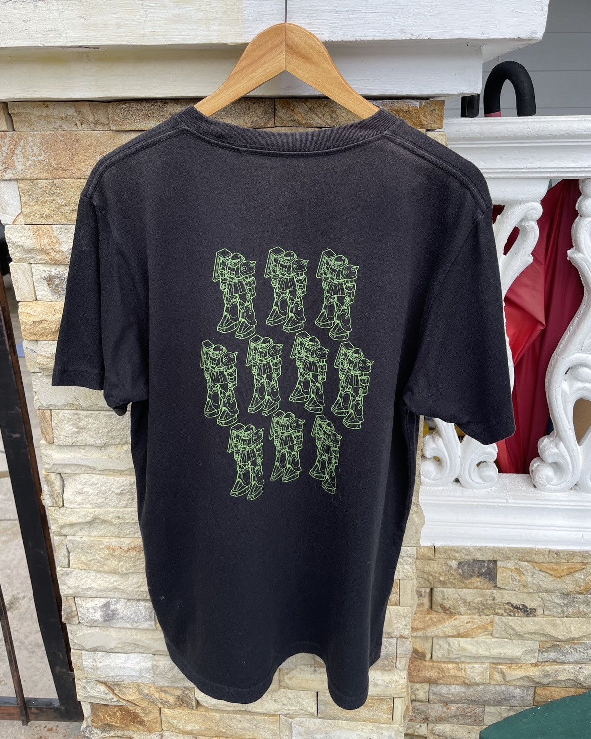 MS-06’ZAKU’ Sun Faded🔥UniqloxGundam🔥40th Anniversary Tshirt