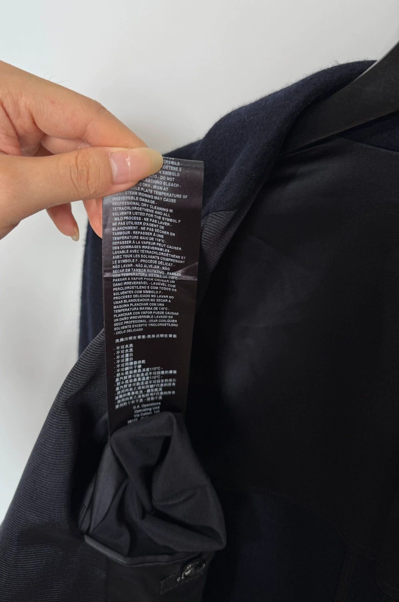Giorgio Armani 100% Cashmere Tuxedo Jacket - 48