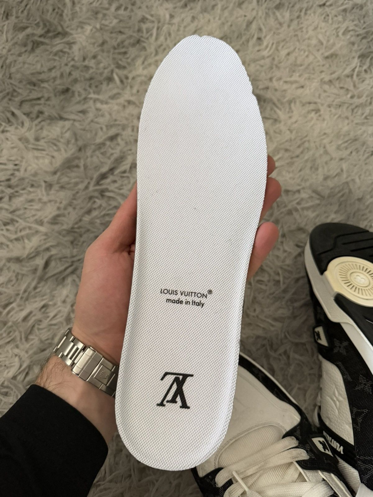 Louis Vuitton Black and white trainer sneakers Size US 10.5 / EU 43-44 - 5 Thumbnail