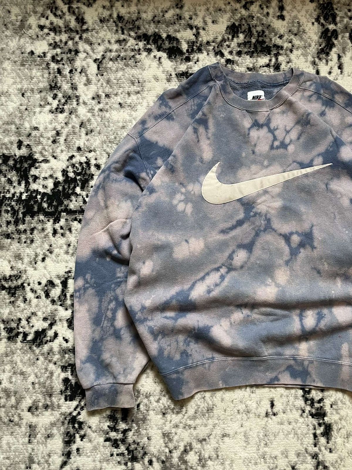 Nike × Vintage Nike Vintage Tie Die Big Center Logo Sweater 80s Bagy Fit Size US XL / EU 56 / 4 - 3 Thumbnail