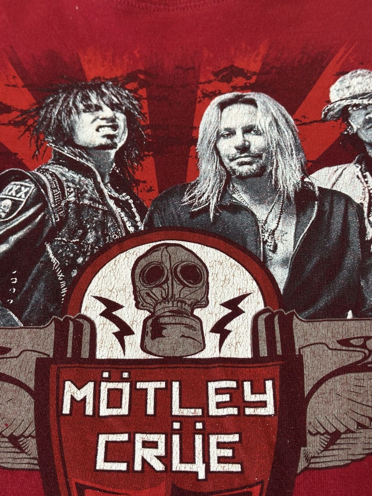Band Tees 🔥 Motley Crue x Poison Tour 2011 Vintage Rock Band USA Shirt Size US L / EU 52-54 / 3 - 8 Thumbnail