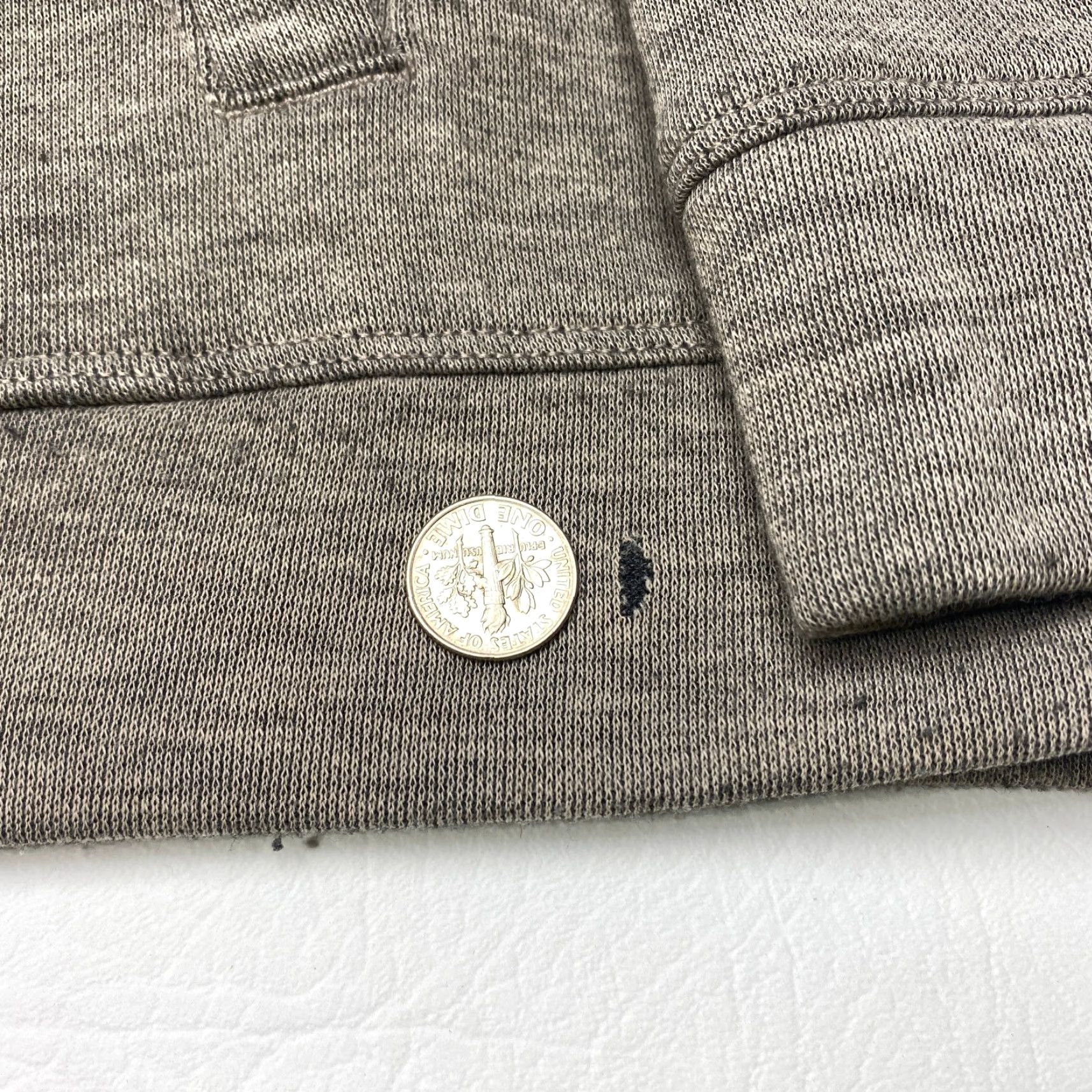 Tommy Bahama Tommy Bahama Sweater Mens XL Two Button Front Long Sleeve Pullover Grey Pockets Size US XL / EU 56 / 4 - 4 Thumbnail