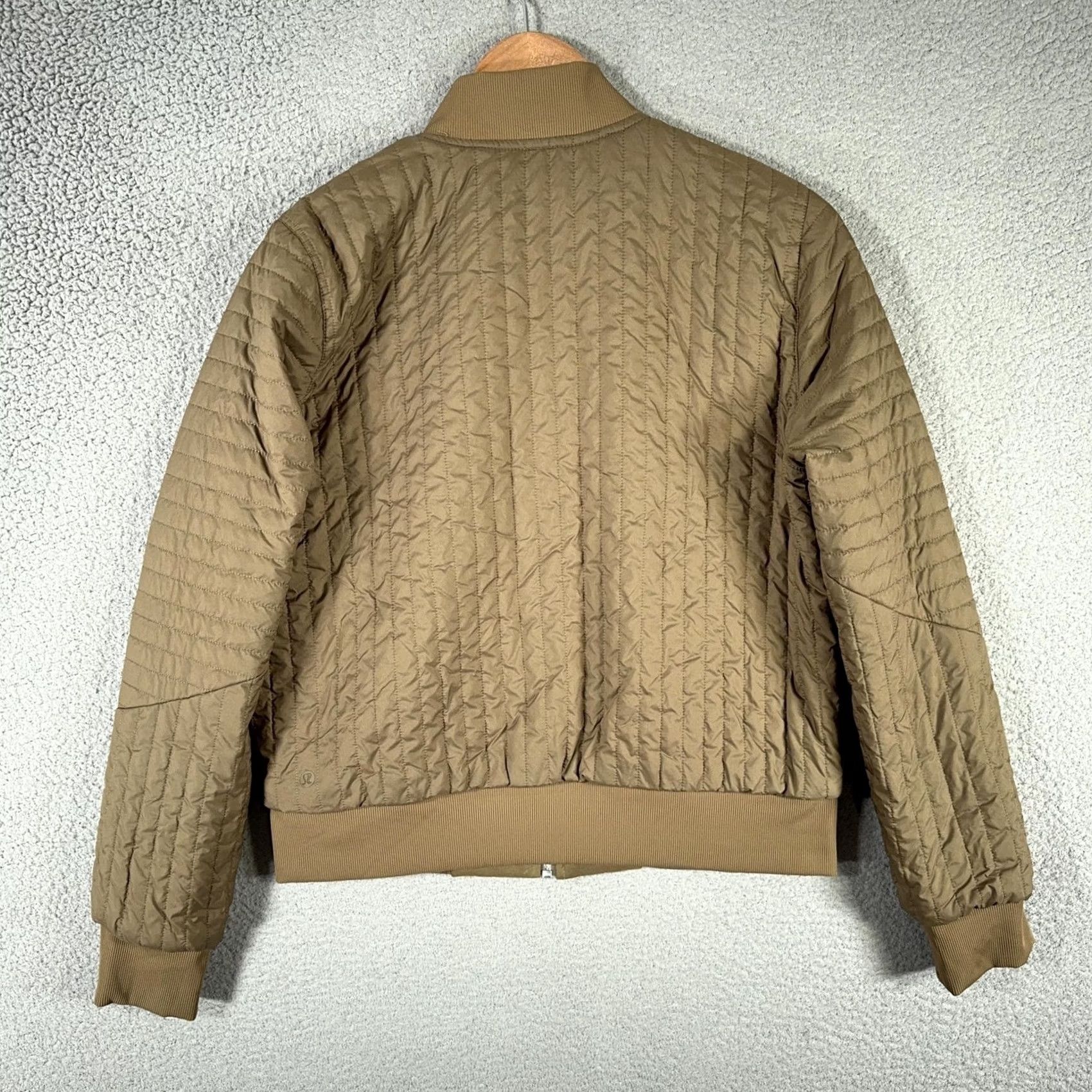 Lululemon Lululemon Bomber Jacket Womens 8 Brown Khaki Non Stop Reversible Quilted Cotton Blend Zip Pockets Size M / US 6-8 / IT 42-44 - 2 Thumbnail
