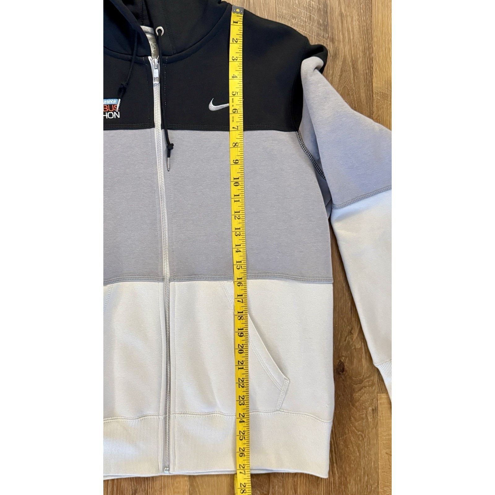 Nike Vintage Y2K Nike Hoodie Columbus Marthon Black Grey Size L Size US L / EU 52-54 / 3 - 5 Thumbnail