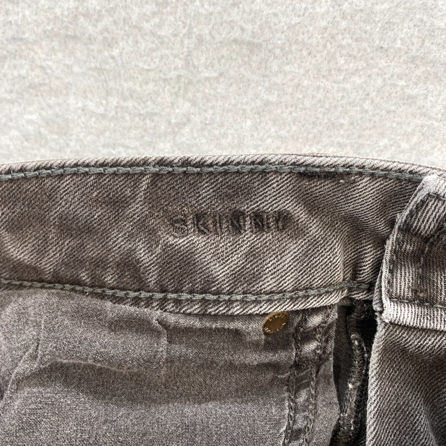 American Eagle Outfitters American Eagle Outfitters Skinny Jeans Mens 28x30 Light Gray Stretch Denim Distressed 5-Pocket Logo Slim Rise Low Inseam 30 Size US 28 / EU 44 - 5 Thumbnail
