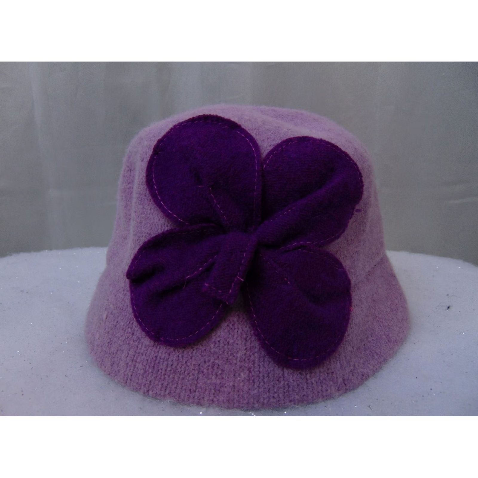 Vintage August Accessories Brilliant Purple-Lilac Cloche Bucket Hat Womens Casual Floral Style 16612 Size ONE SIZE - 2 Thumbnail