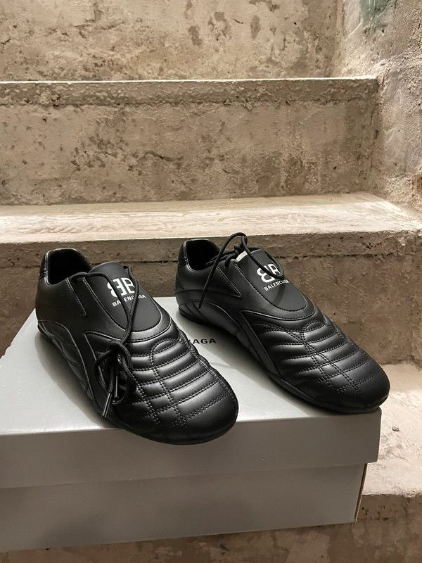 Balenciaga shops zen sneakers