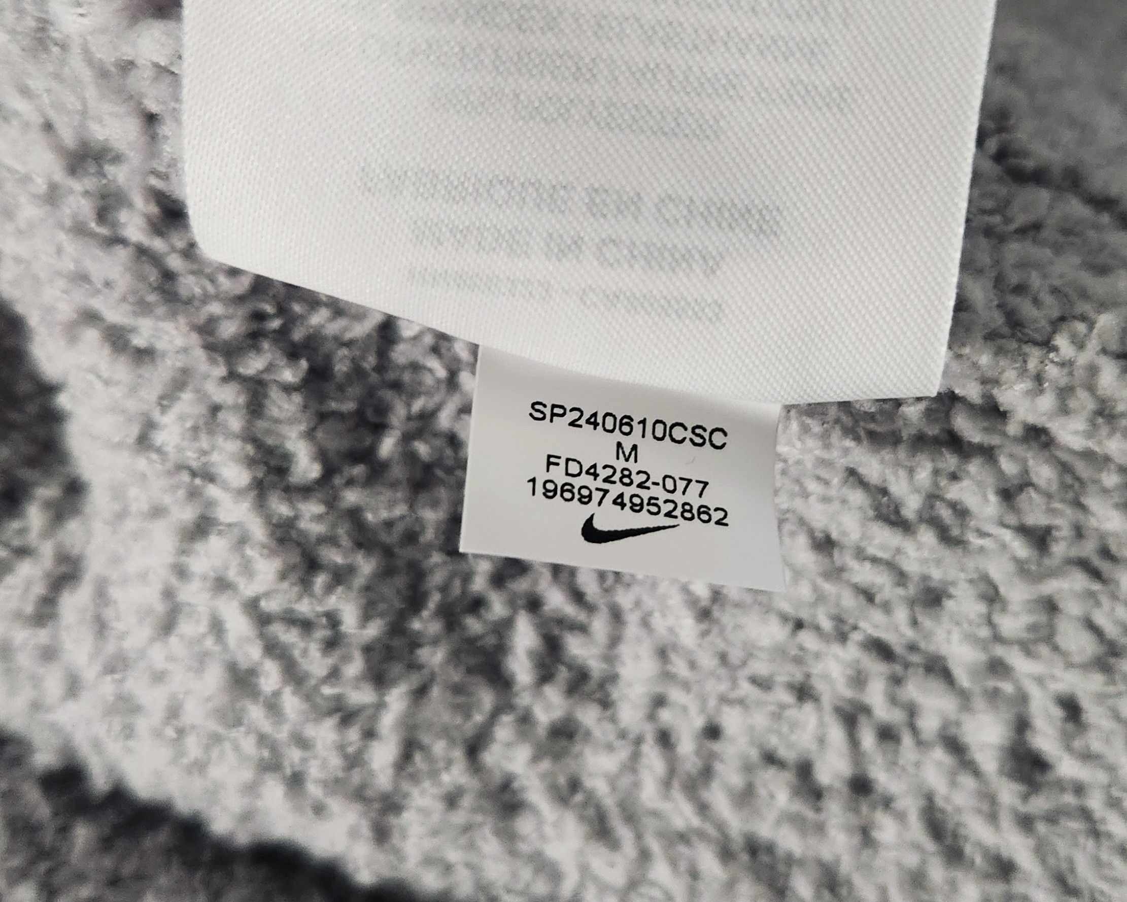 Nike NIKE SPORTSWEAR PHOENIX COZY BOUCLé LOOSE LONG KNIT CARDIGAN Size M / US 6-8 / IT 42-44 - 10 Thumbnail