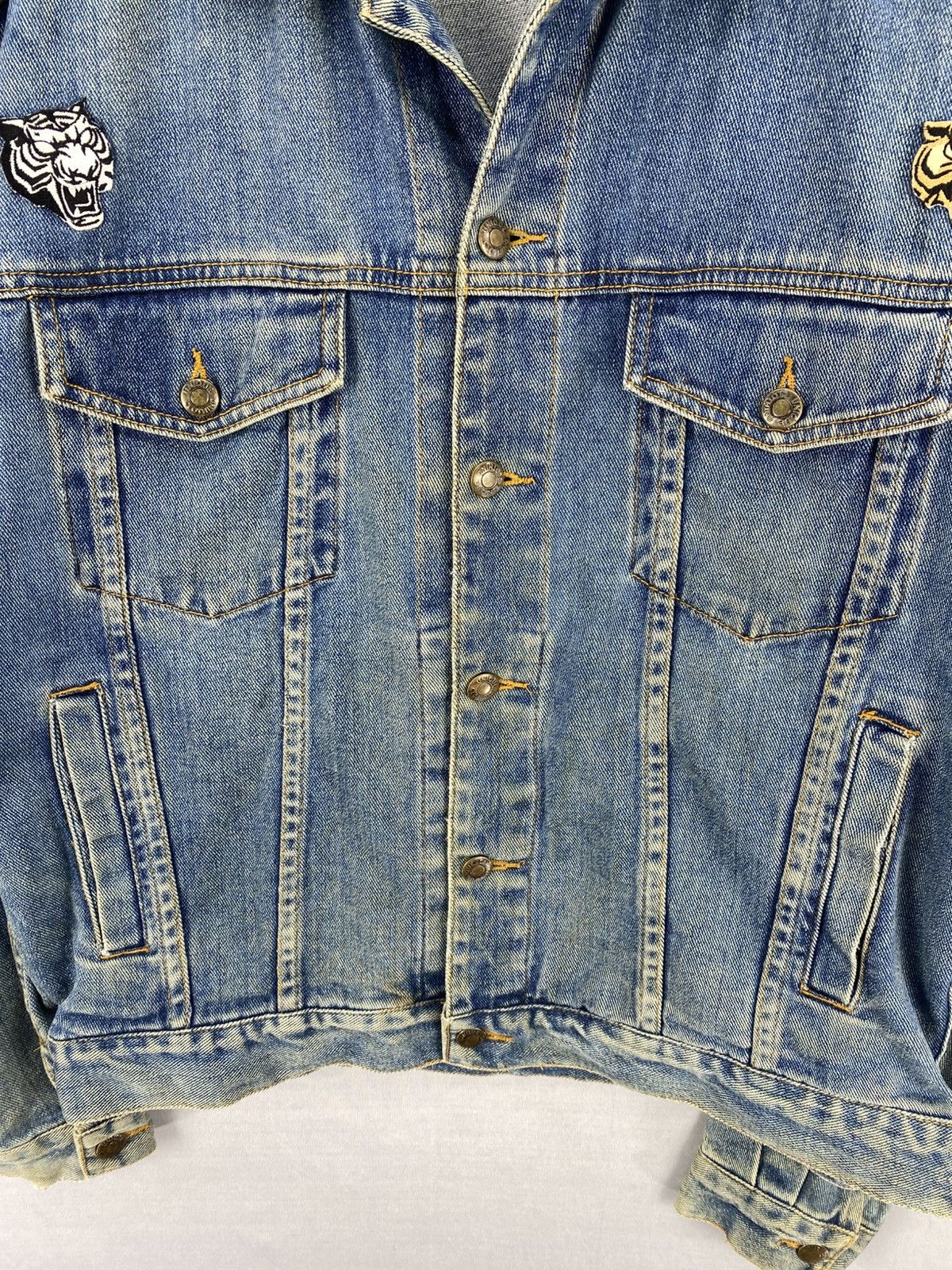 Uniqlo Vintage Uniqlo Trash Denim Trucker Jacket Size US L / EU 52-54 / 3 - 8 Thumbnail