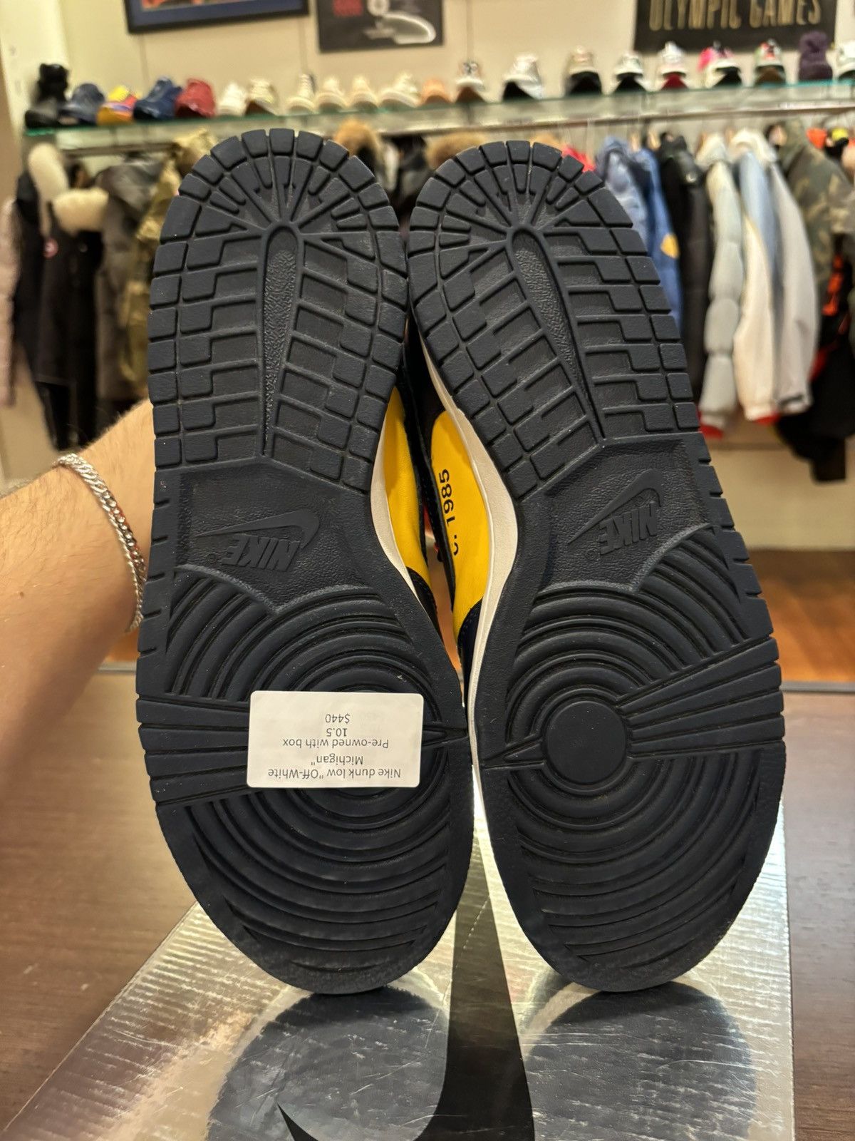 Nike × Off-White Nike Dunk Low ‘Off-White’ ‘Michigan’ Size US 10.5 / EU 43-44 - 7 Thumbnail