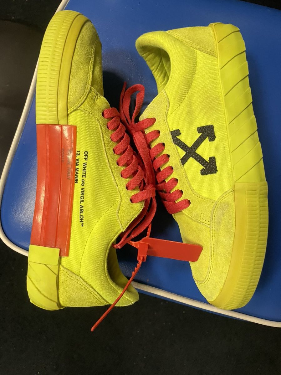 Off-White Off-White Vulc Low 'Fluo Yellow' Size US 11 / EU 44 - 3 Thumbnail
