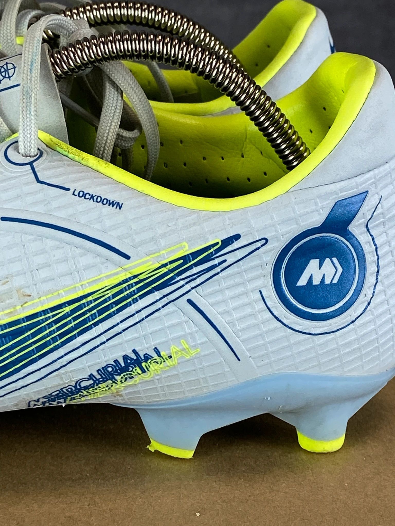 Nike Nike White Football Boots 40.5 Engineered for Speed Size US 7.5 / EU 40-41 - 3 Thumbnail