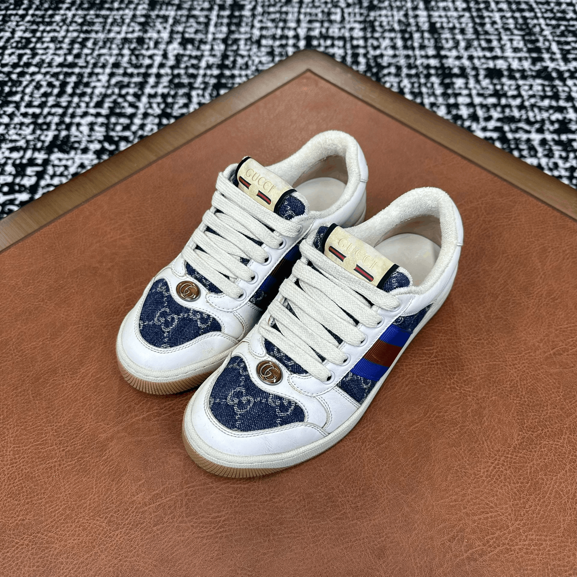 Gucci Gucci Blue Lowtop Sneakers it_35-5 Women Size US 5.5 / IT 35.5 - 1 Thumbnail