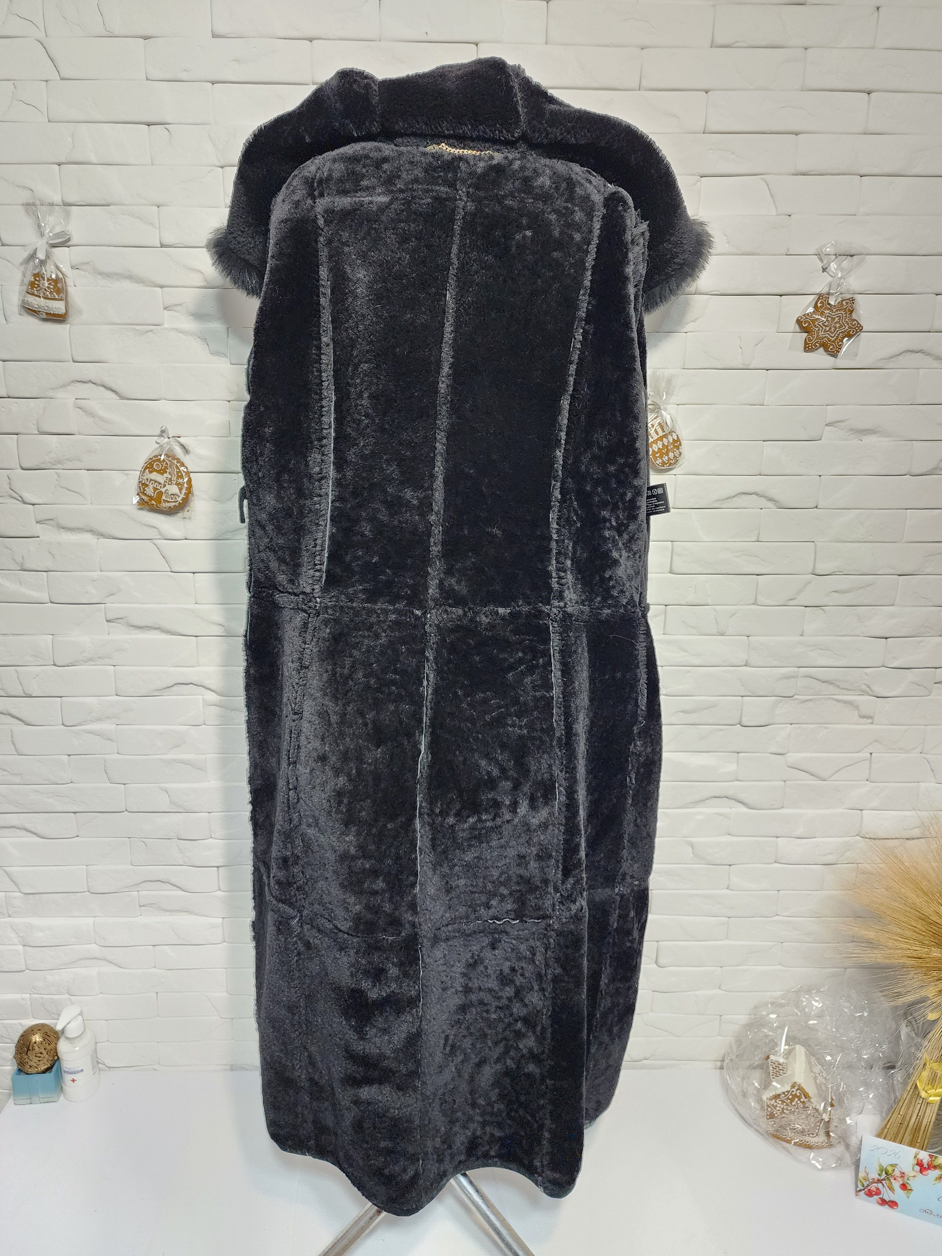 Furla Black Sheepskin Coat: Women's Genuine Fur Trim, Warm Hood Size 3XL / US 20-22 - 7 Thumbnail