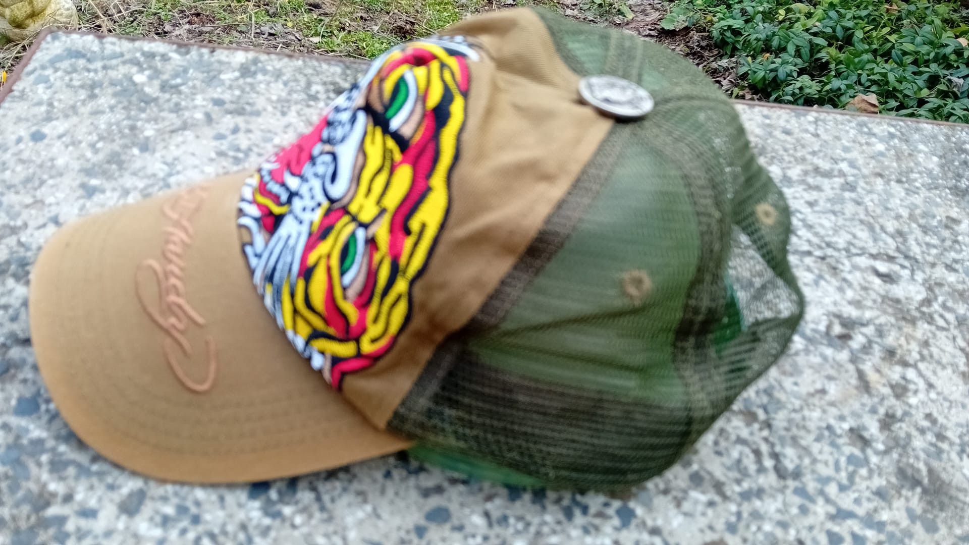 Ed Hardy Ed Hardy Gold Tiger Embroidered Mesh Snap Back Trucker Hat Size ONE SIZE - 2 Thumbnail