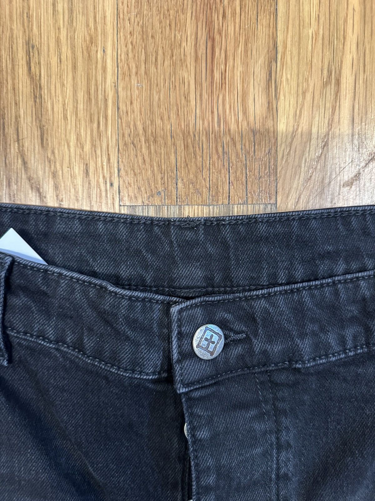 Ksubi Ksubi Knee Spell Patch Black Denim Jeans Size 40 Size US 40 / EU 56 - 3 Thumbnail