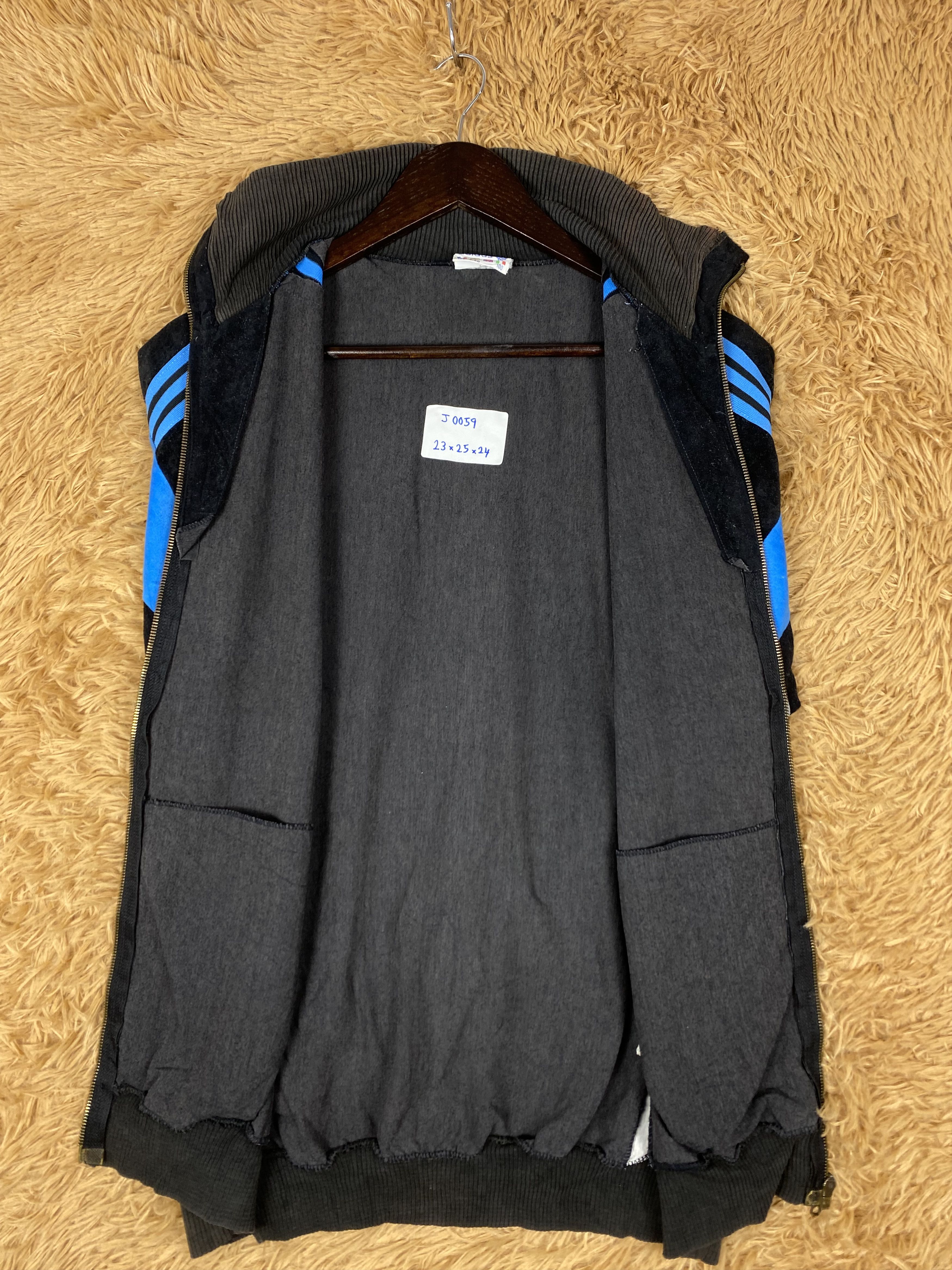 Adidas Vintage Adidas OG Trefoil 3 Stripe Jacket DJ0059 Size US S / EU 44-46 / 1 - 6 Thumbnail