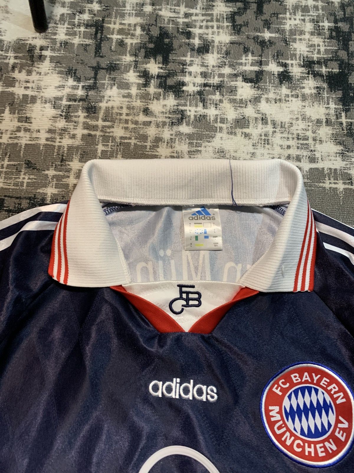 Adidas BAYERN MUNICH 1997 1998 HOME JERSEY ADIDAS RIZZITELLI Size US M / EU 48-50 / 2 - 3 Thumbnail