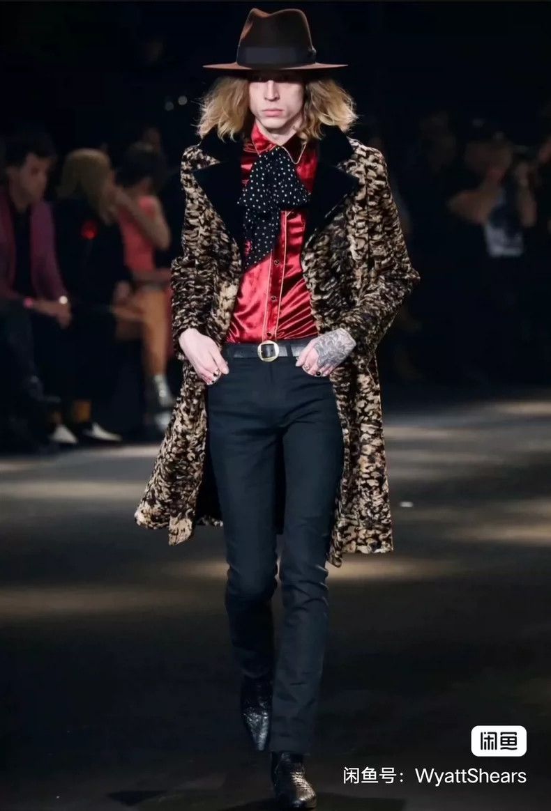 Saint Laurent Paris Saint Laurent Paris 16 FW Red Velvet Gold Thread Court Shi Size US S / EU 44-46 / 1 - 7 Thumbnail
