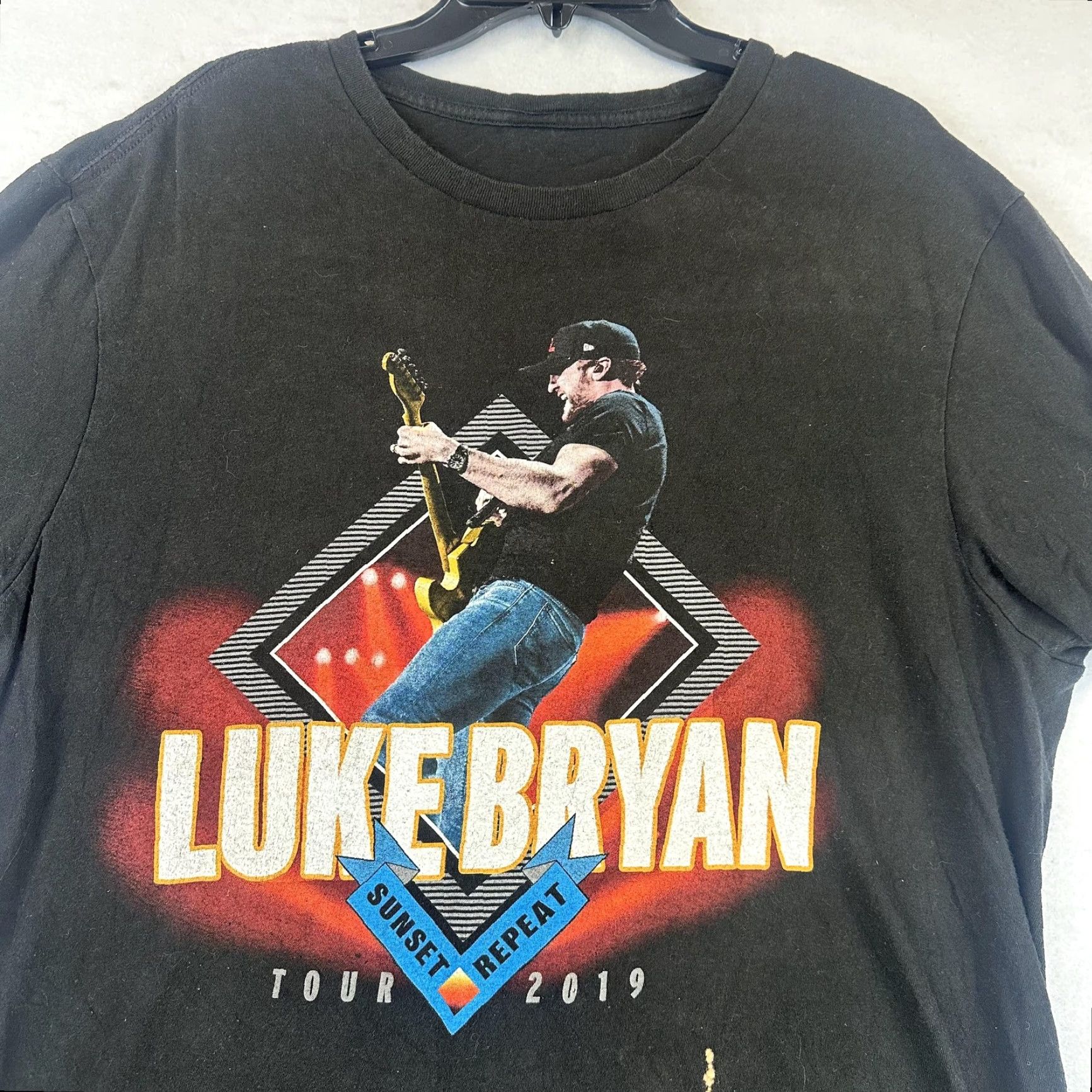 Vintage Luke Bryan Shirt Mens Large Black 2019 Sunset Repeat Tour Concert Graphic Tee Shirt Mens Large Black Luke Bryan 2019 Tour Concert Graphic Tee Size US L / EU 52-54 / 3 - 4 Thumbnail