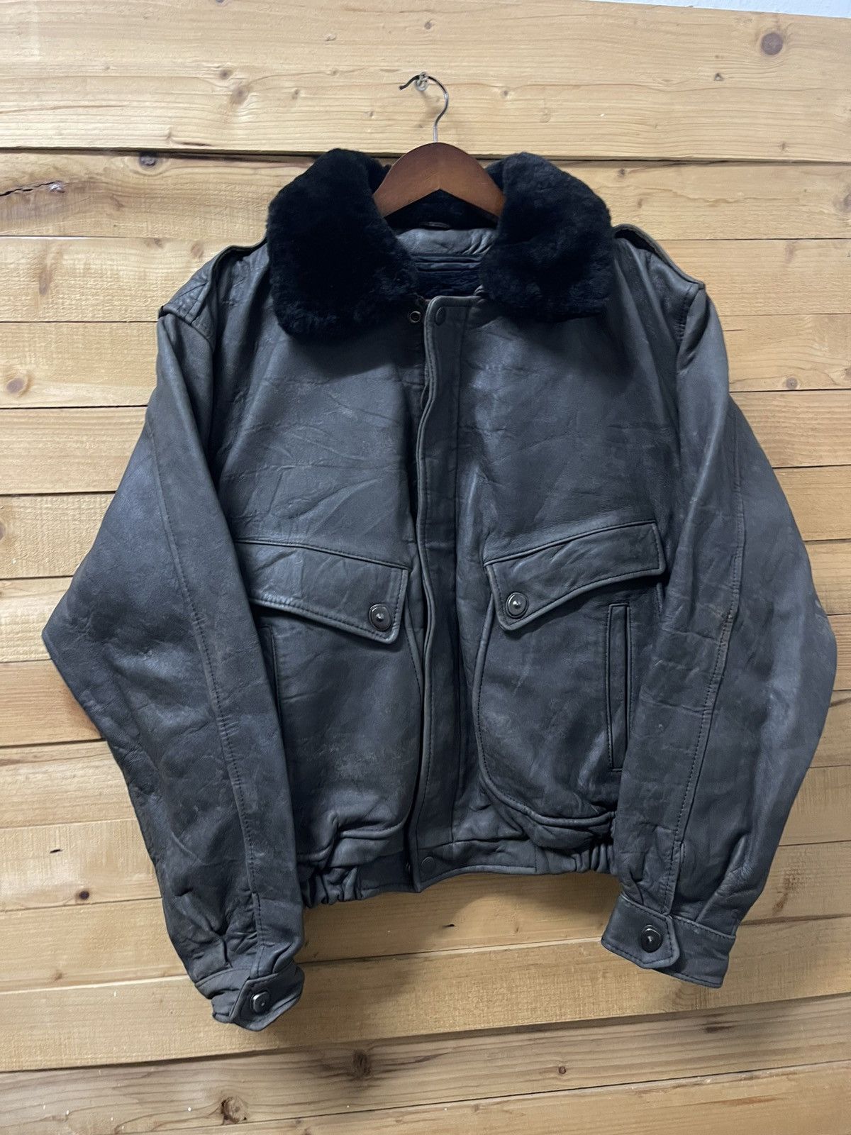 Vintage Vintage u.s armed forces aviator leather jacket Size US M / EU 48-50 / 2 - 2 Thumbnail