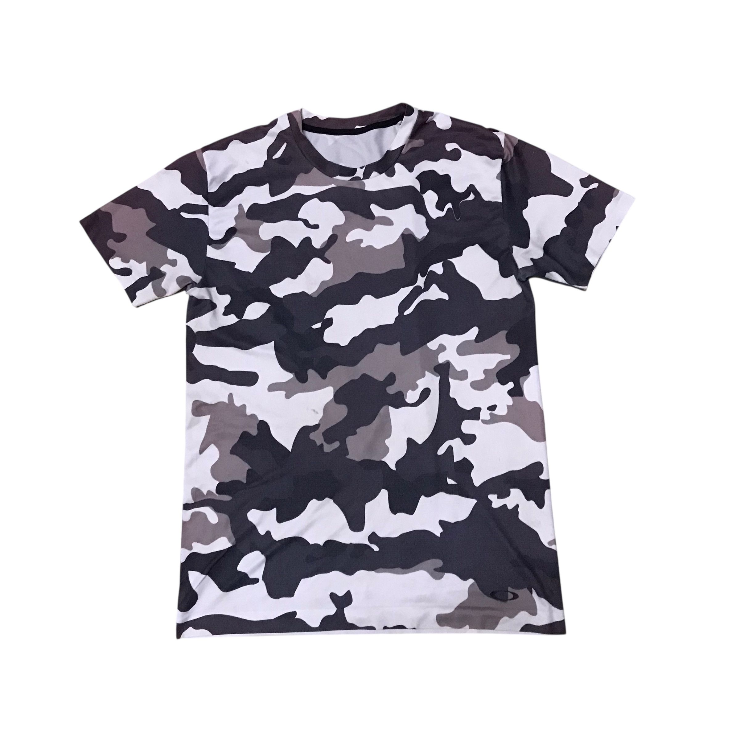 Oakley Vintage Oakley Camo Tshirt Size US M / EU 48-50 / 2 - 5 Thumbnail