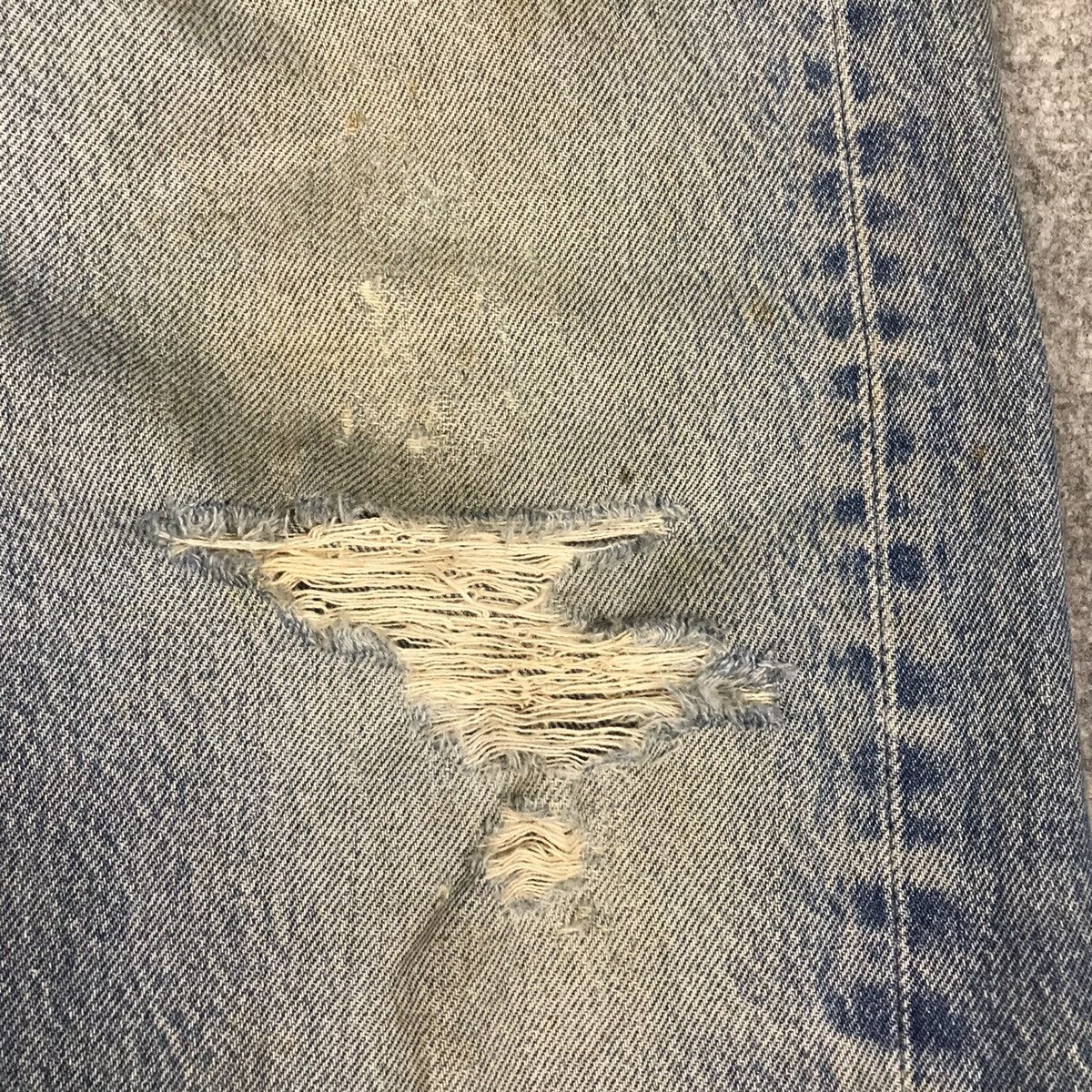 Levi's Vintage Clothing × Vintage Levi’s 501xx distressed denim jeans pants Size US 34 / EU 50 - 4 Thumbnail