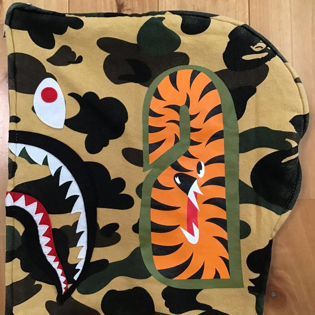 Bape BAPE 1st camo green x 1st camo yellow separate shark hoodie Size US S / EU 44-46 / 1 - 6 Thumbnail