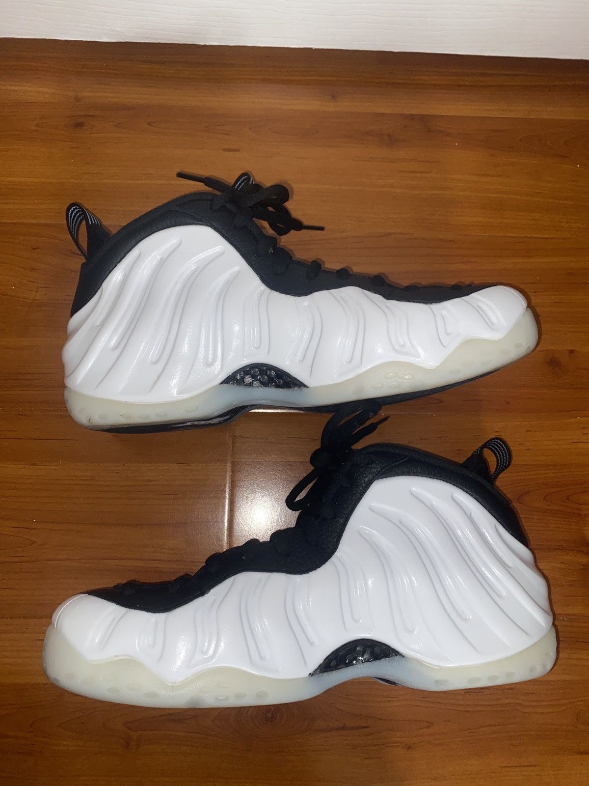 Nike Air Foamposite One Size US 9.5 / EU 42-43 - 2 Thumbnail