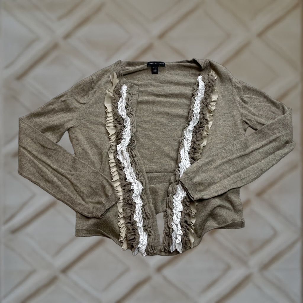 Banana Republic Banana Republic Cardigan Sweater Womens Petite Small Brown Knit Ruffle Placket Collarless Size S / US 4 / IT 40 - 1 Thumbnail
