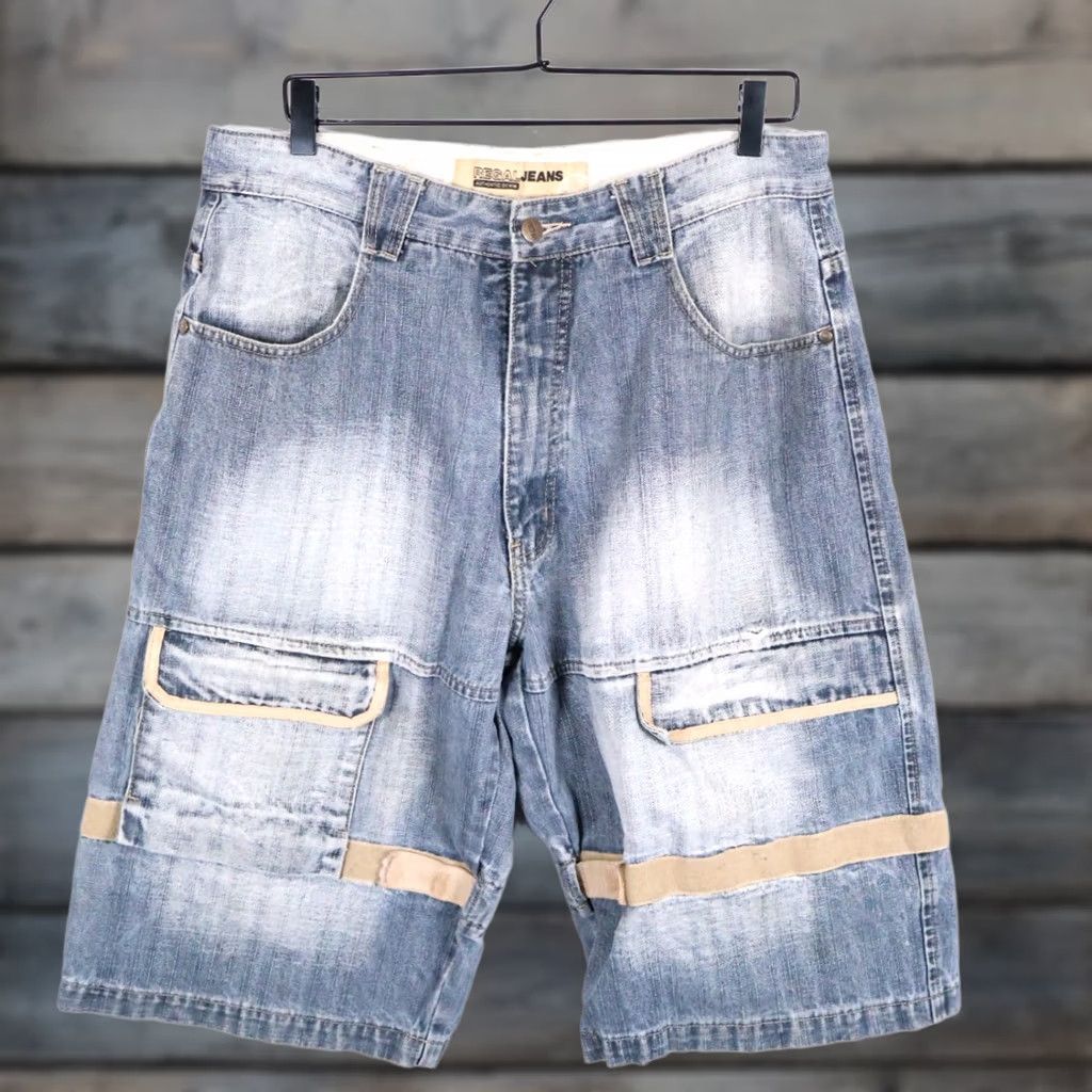 Denime VINTAGE Regal Jeans Cargo Shorts Mens 33 x 13 Denim Blue 90s Hip Hop Retro Taped Leg Cargo Pocket Zip Fly Jeans Shorts Size US 32 / EU 48 - 1 Thumbnail