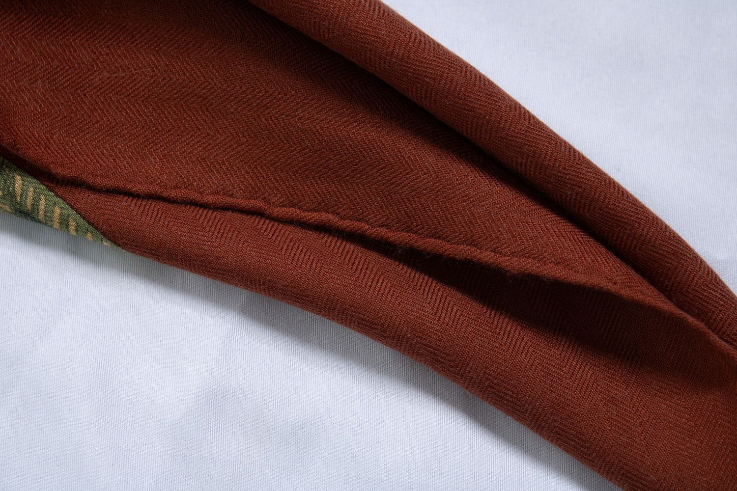 Hermes Hermes, Art des Steppes cashmere scarf in red Size ONE SIZE - 8 Thumbnail