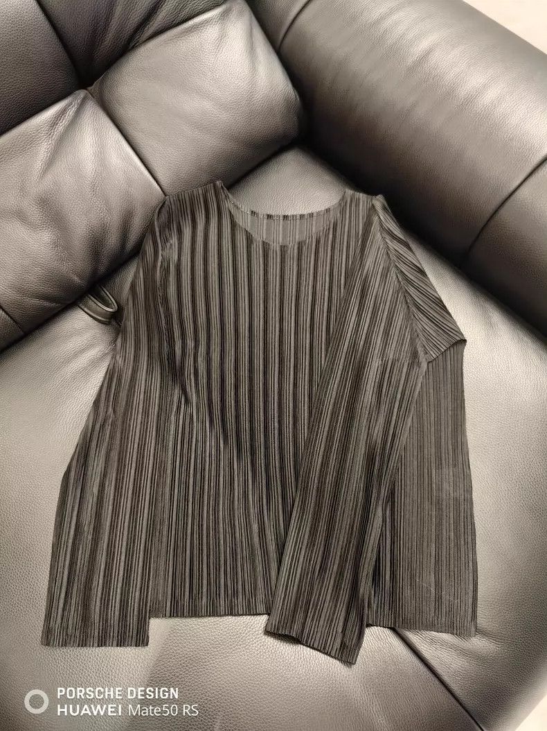 Issey Miyake Issey Miyake size:3 Black pleated long-sleeved shirt Size XS / US 0-2 / IT 36-38 - 1 Thumbnail