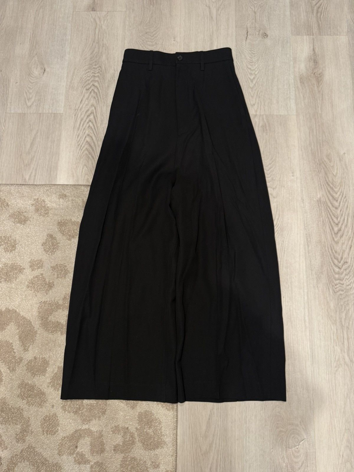 Balenciaga f/w 2022 nwt low crotch dress pants!! Size US 28 / EU 44 - 1 Thumbnail