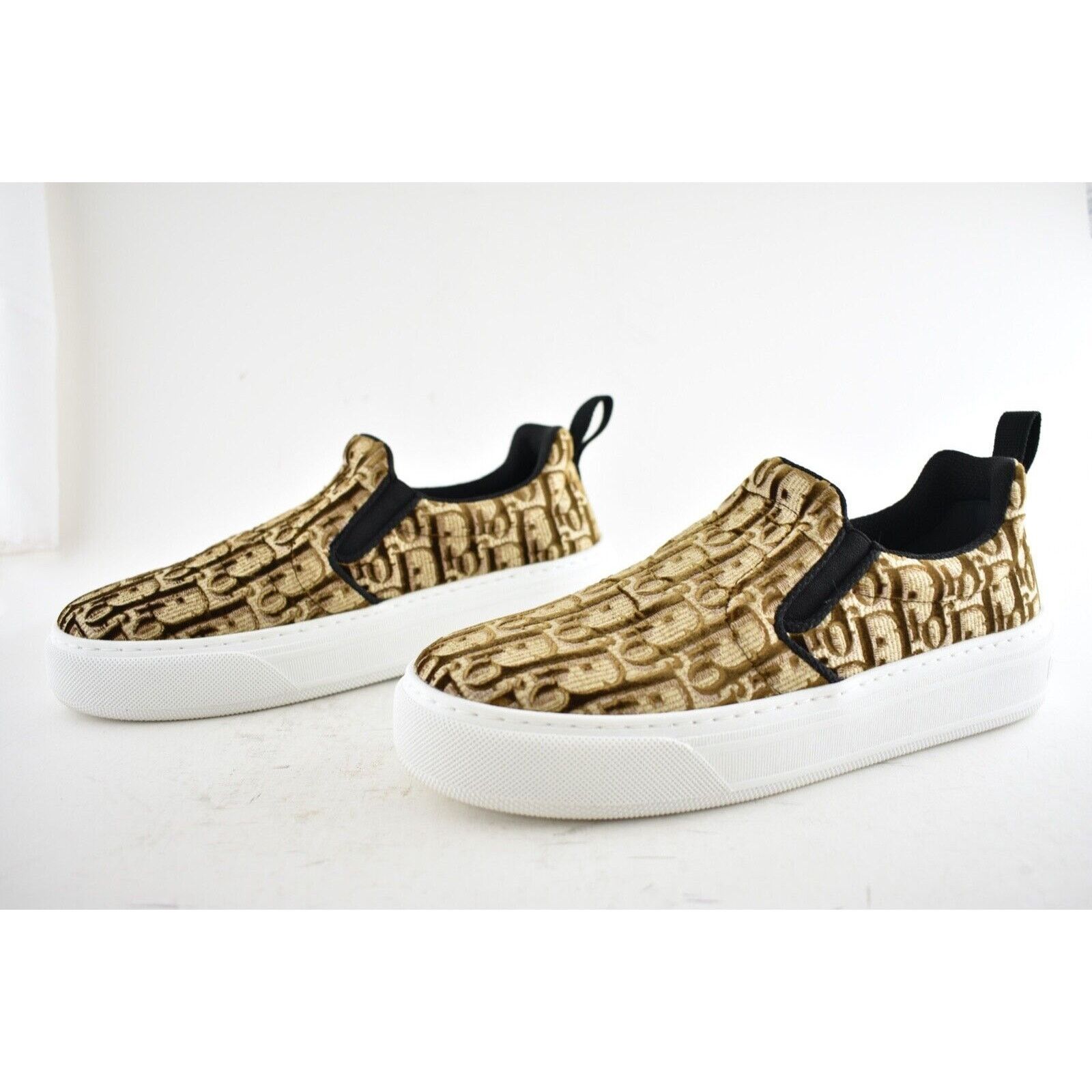 Dior Solar Oblique Logo White Flat Skate Slip On Low Sneaker 37.5 Size US 7.5 / IT 37.5 - 9 Thumbnail