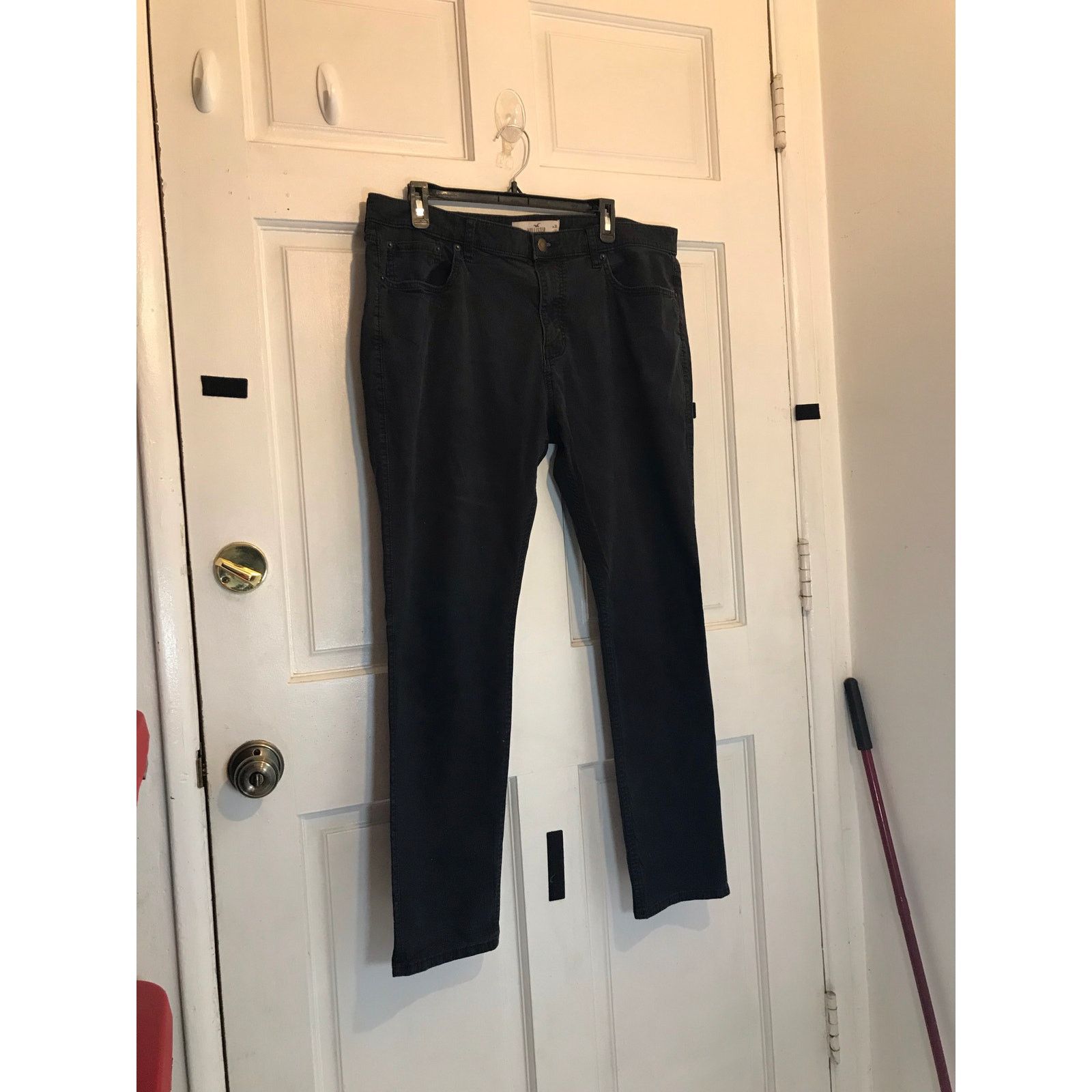 Hollister Hollister Skinny 5 Pocket Pants Men’s 36x32 Black RN# 75654 Size US 36 / EU 52 - 2 Thumbnail