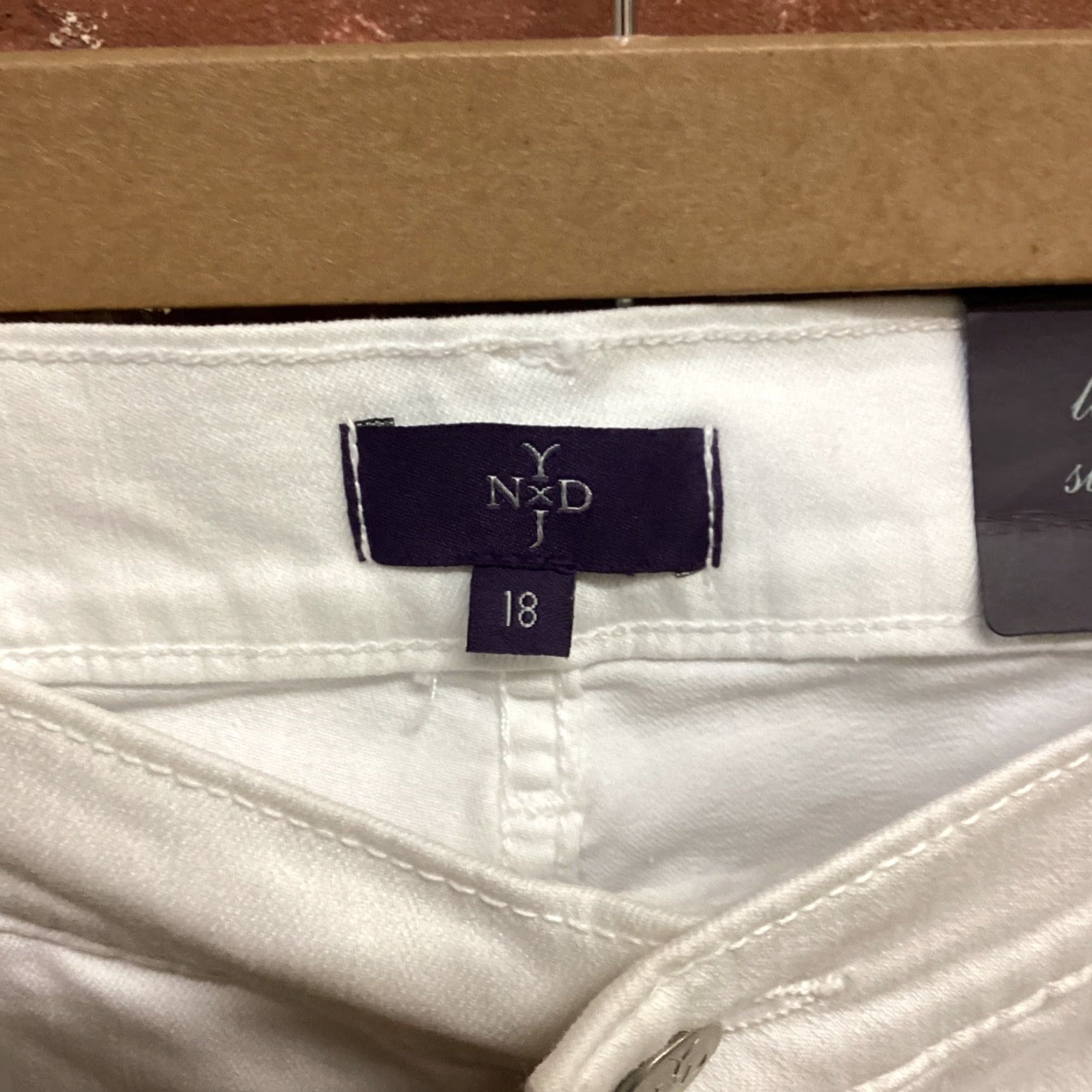 NYDJ NYJD White Ankle Jeans Size 18 NWT Womens Size 40" / US 18 - 3 Thumbnail